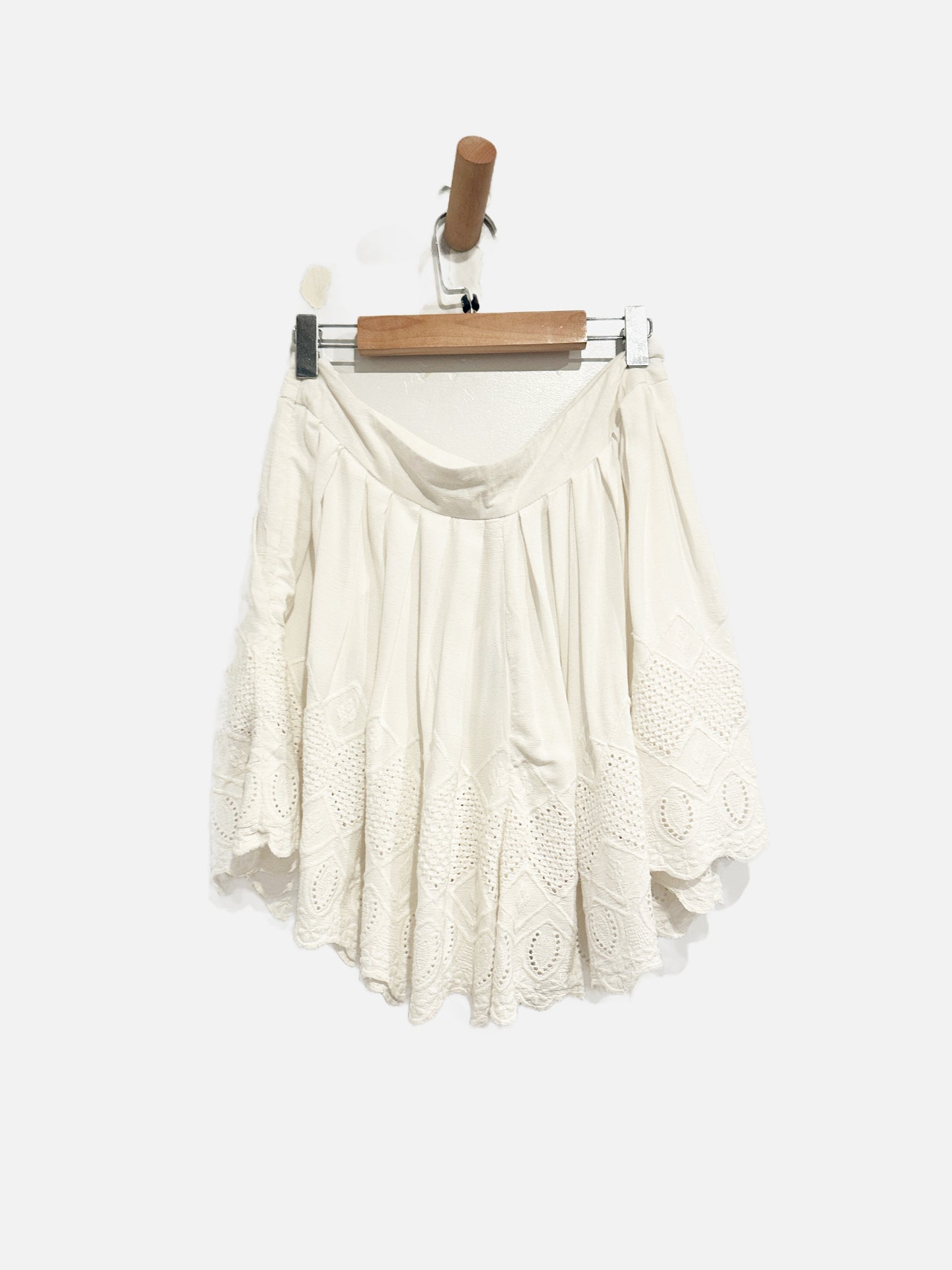Free People White Eyelet Shorts - 0