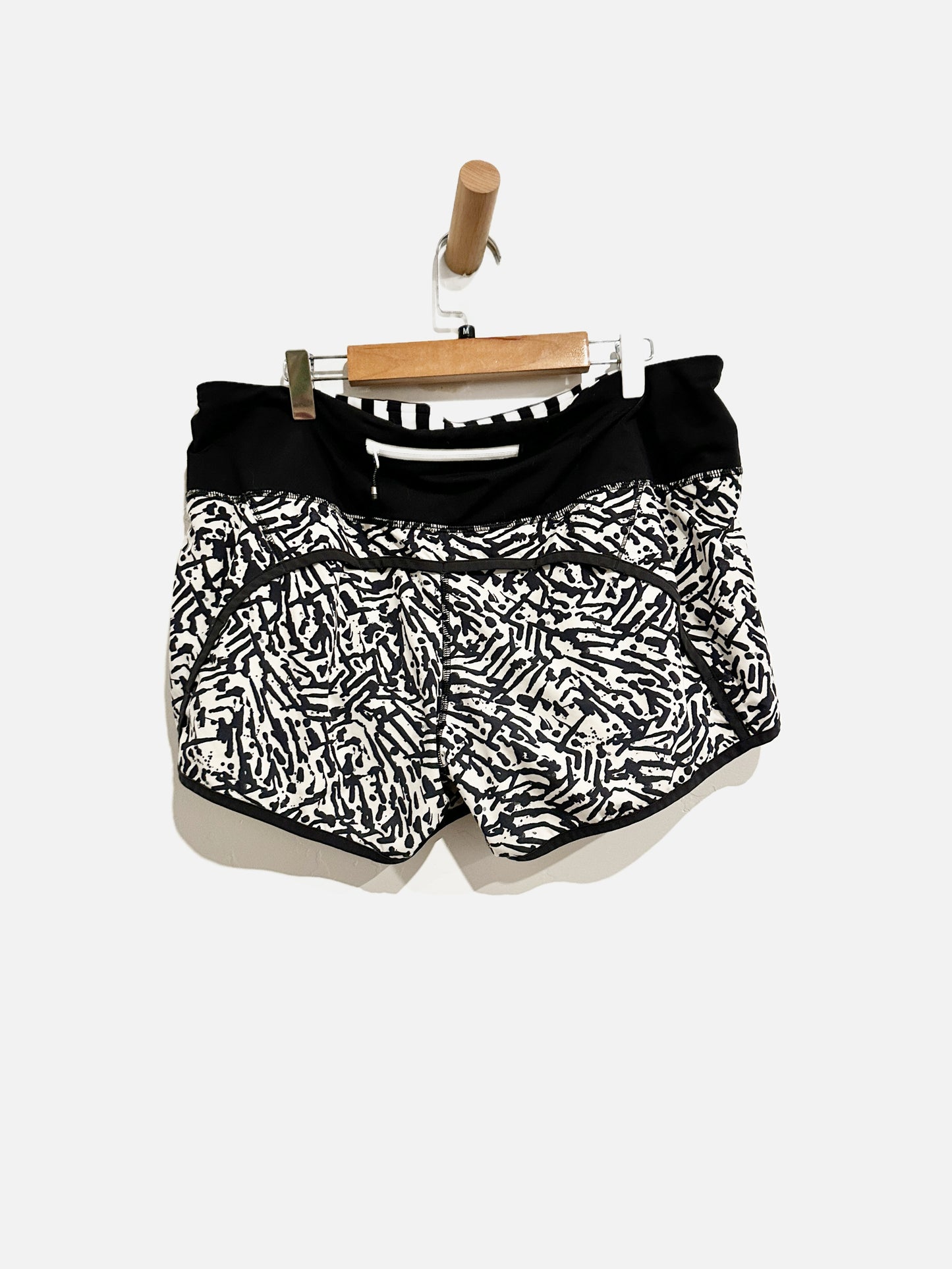 Lululemon Run Times Black/White Shorts - 8