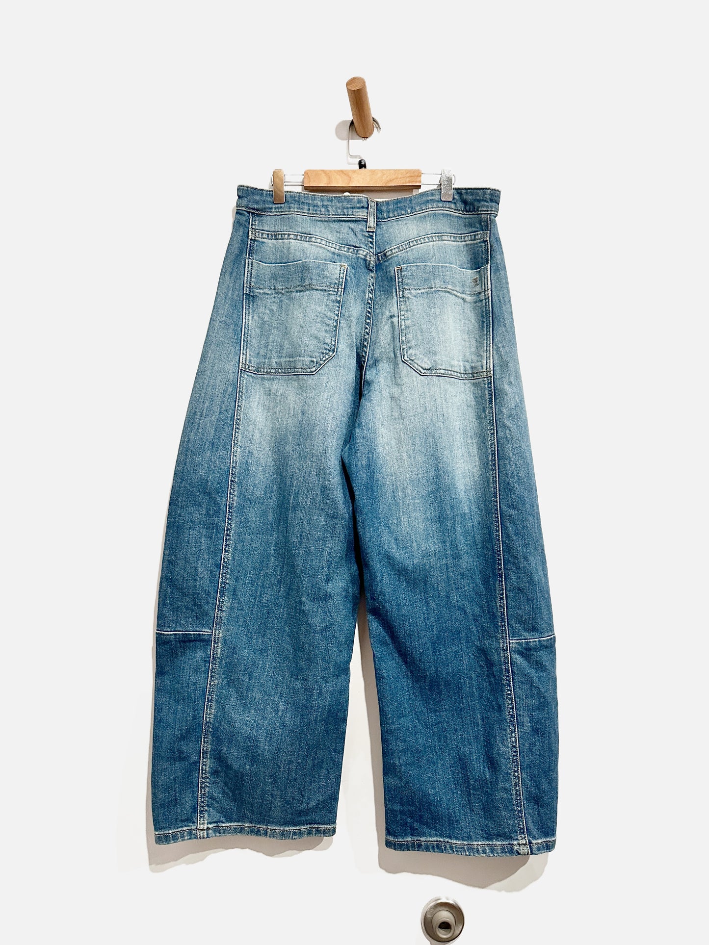Anthropologie Pilcro Barrel Roll Jeans - 29