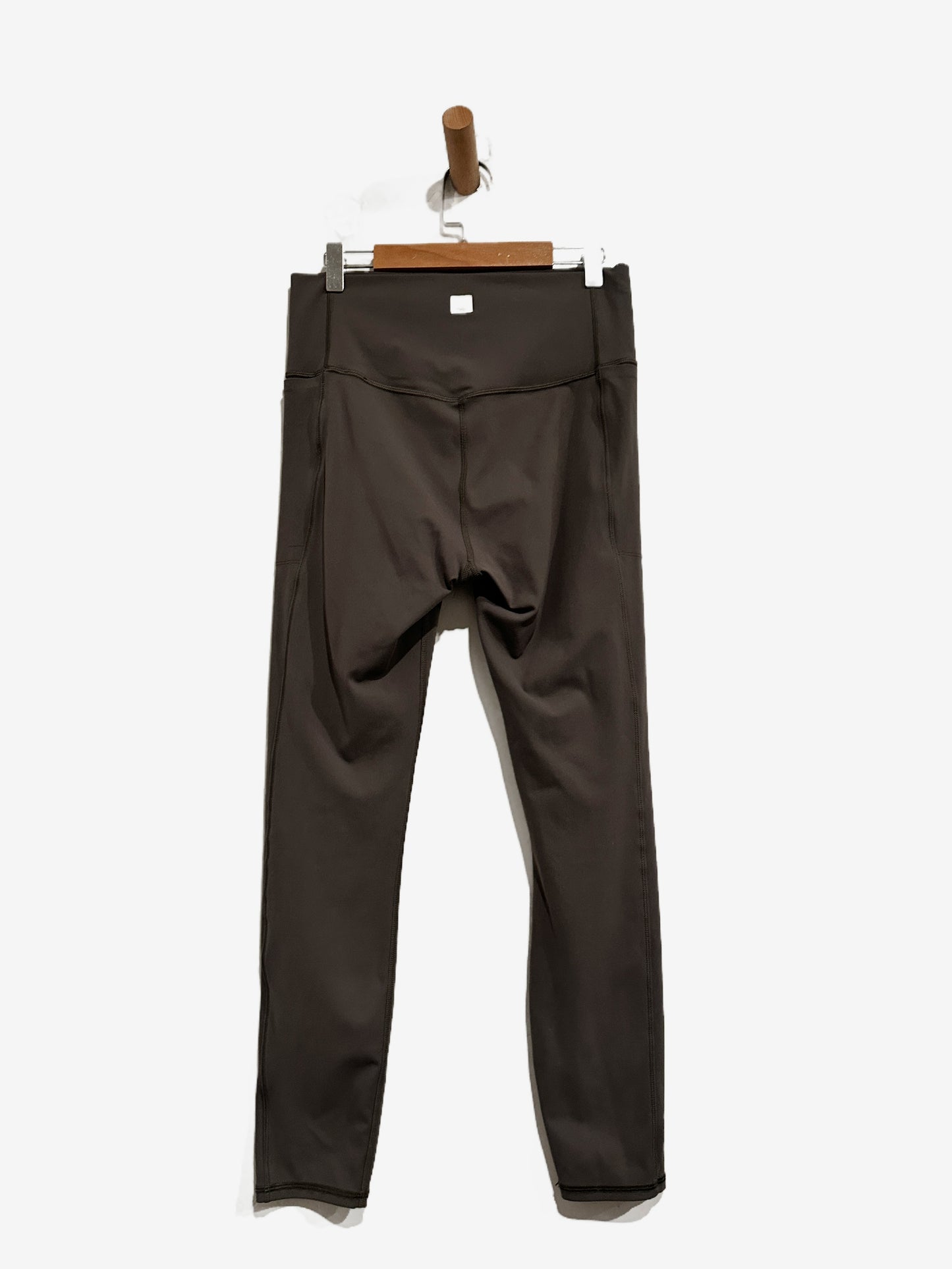 Vuori Studio Pocket Legging in Oregano - Medium