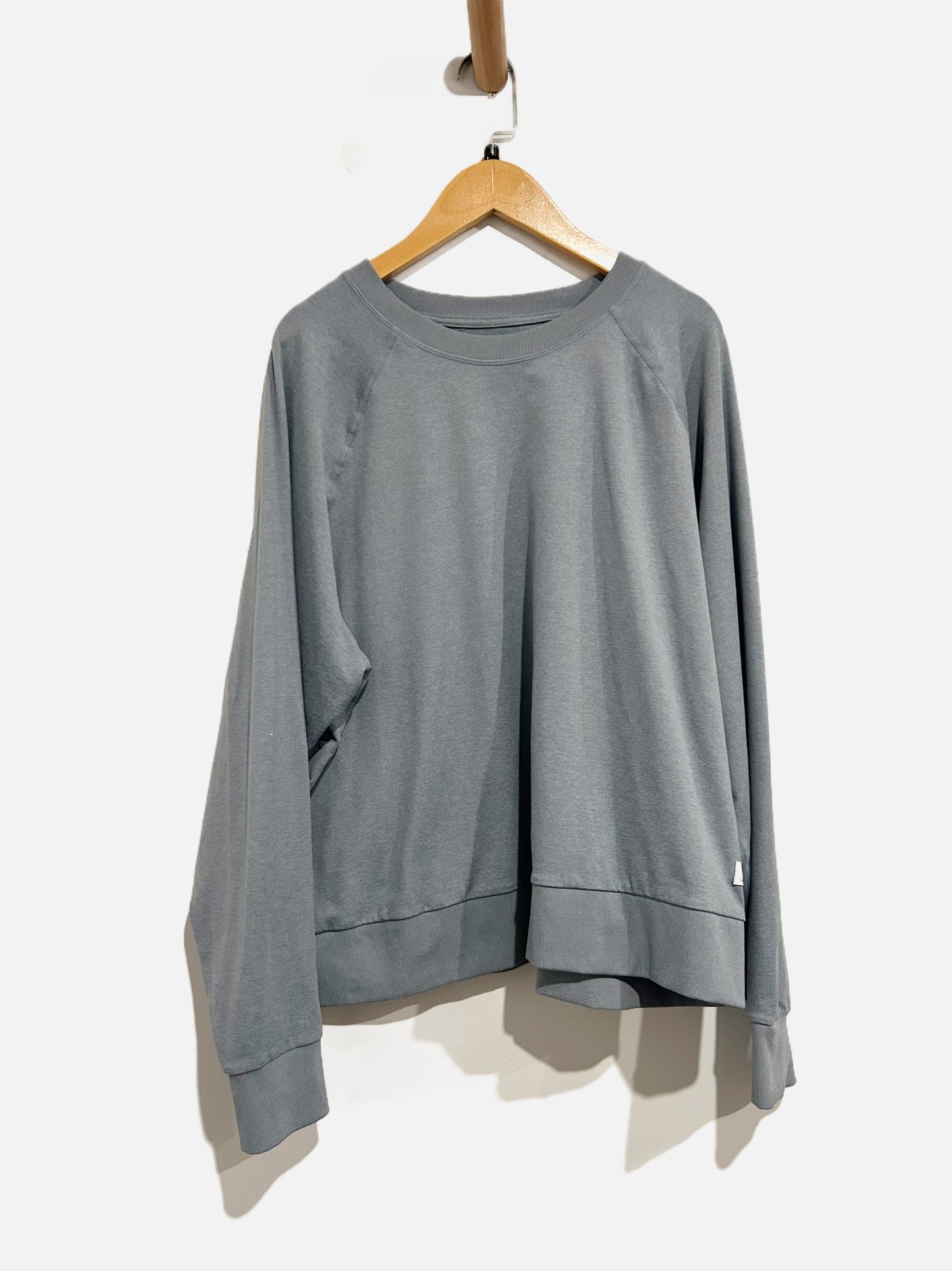 Vuori Blue Long Sleeve Halo Crewneck - Large