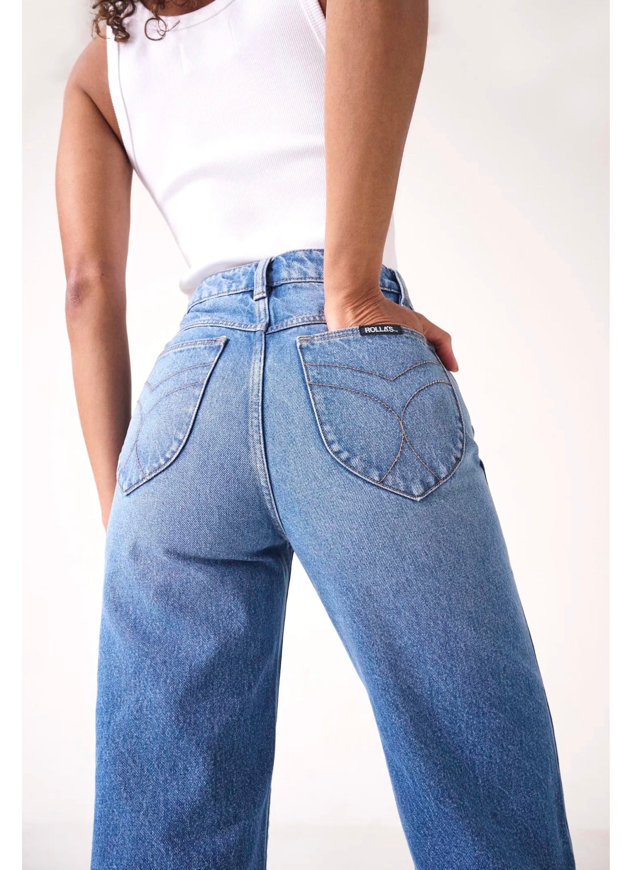 Rolla's Heidi Ankle High Rise Relaxed Straight Jeans in Mid Vintage Blue