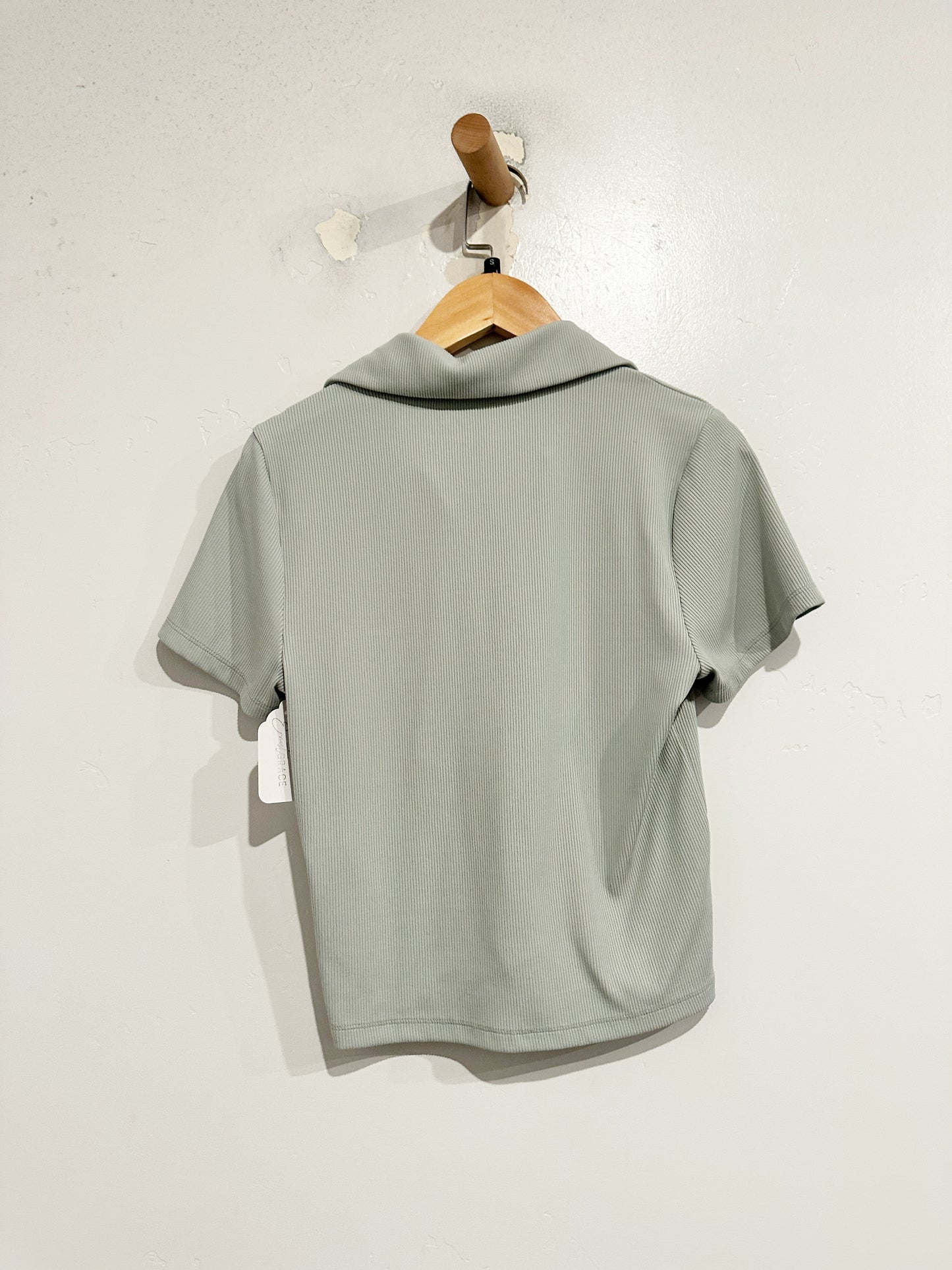 Abercrombie & Fitch Green Ribbed Button Down SS - Small
