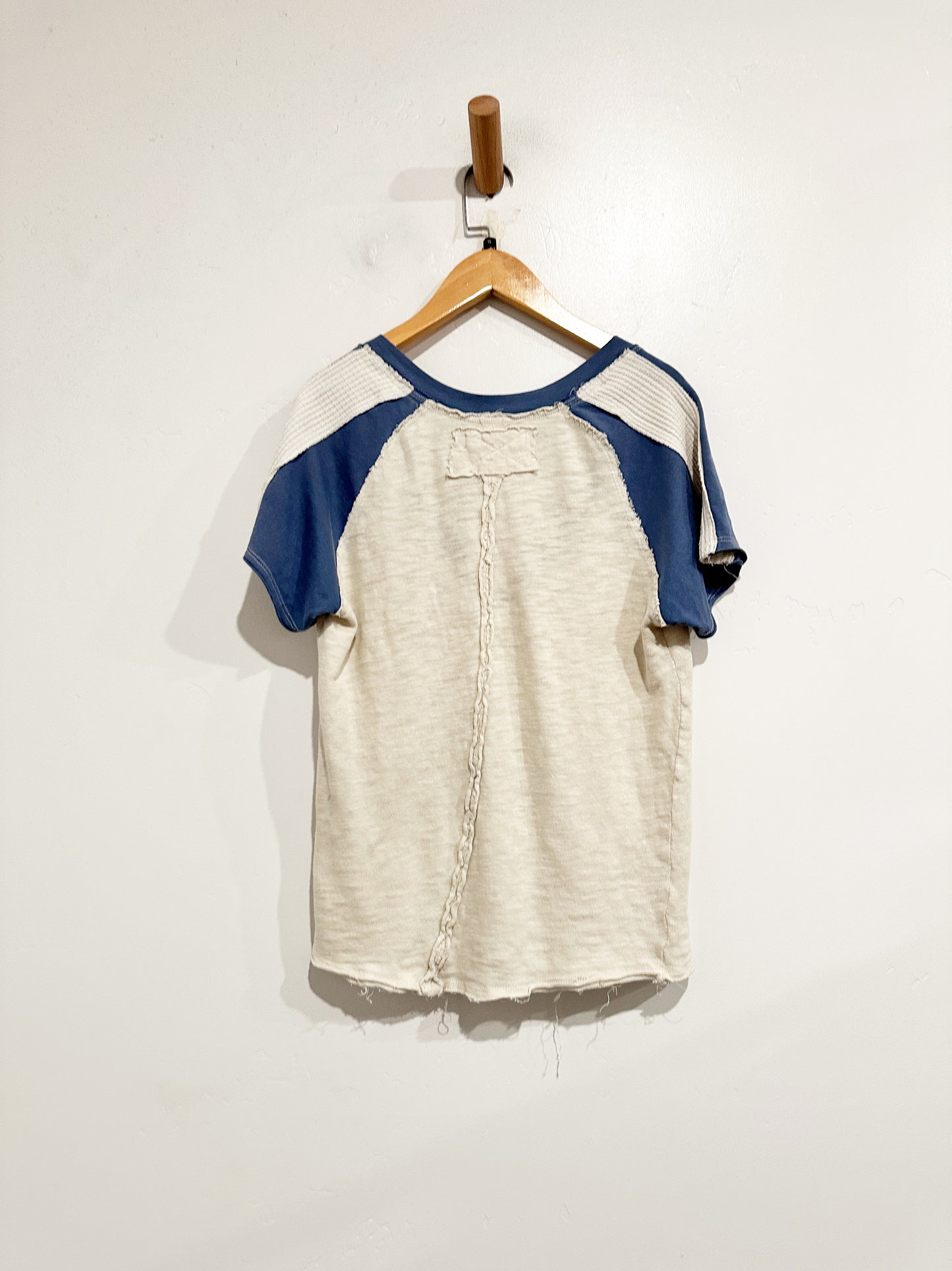 Free People Blue and White Distressed V-Neck Tee - Small