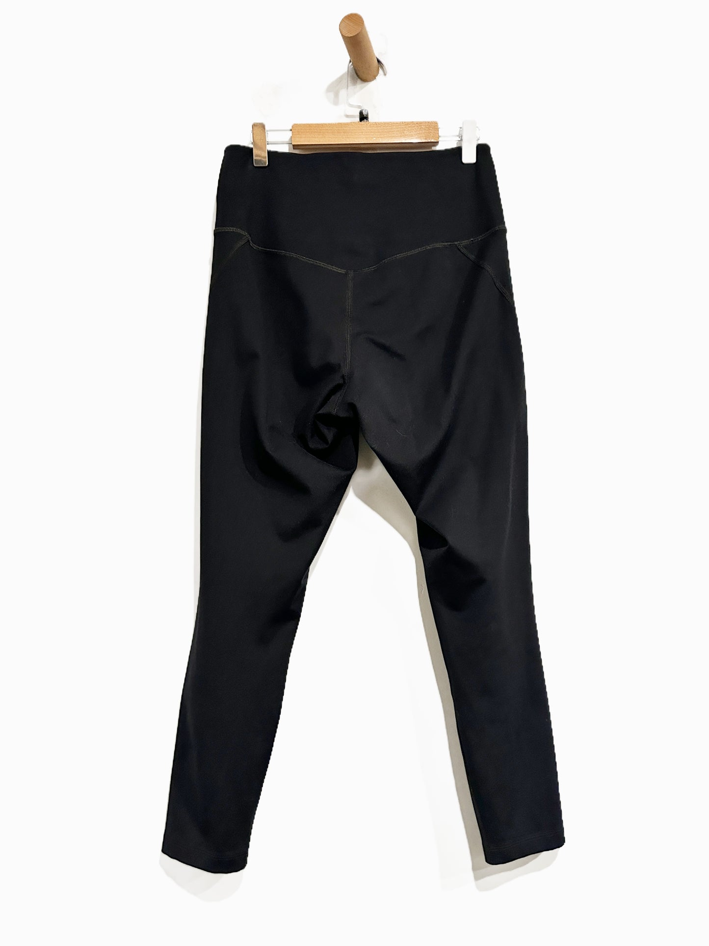 Girlfriend Collective Compressive High Rise 7/8 Leggings in Black - Medium
