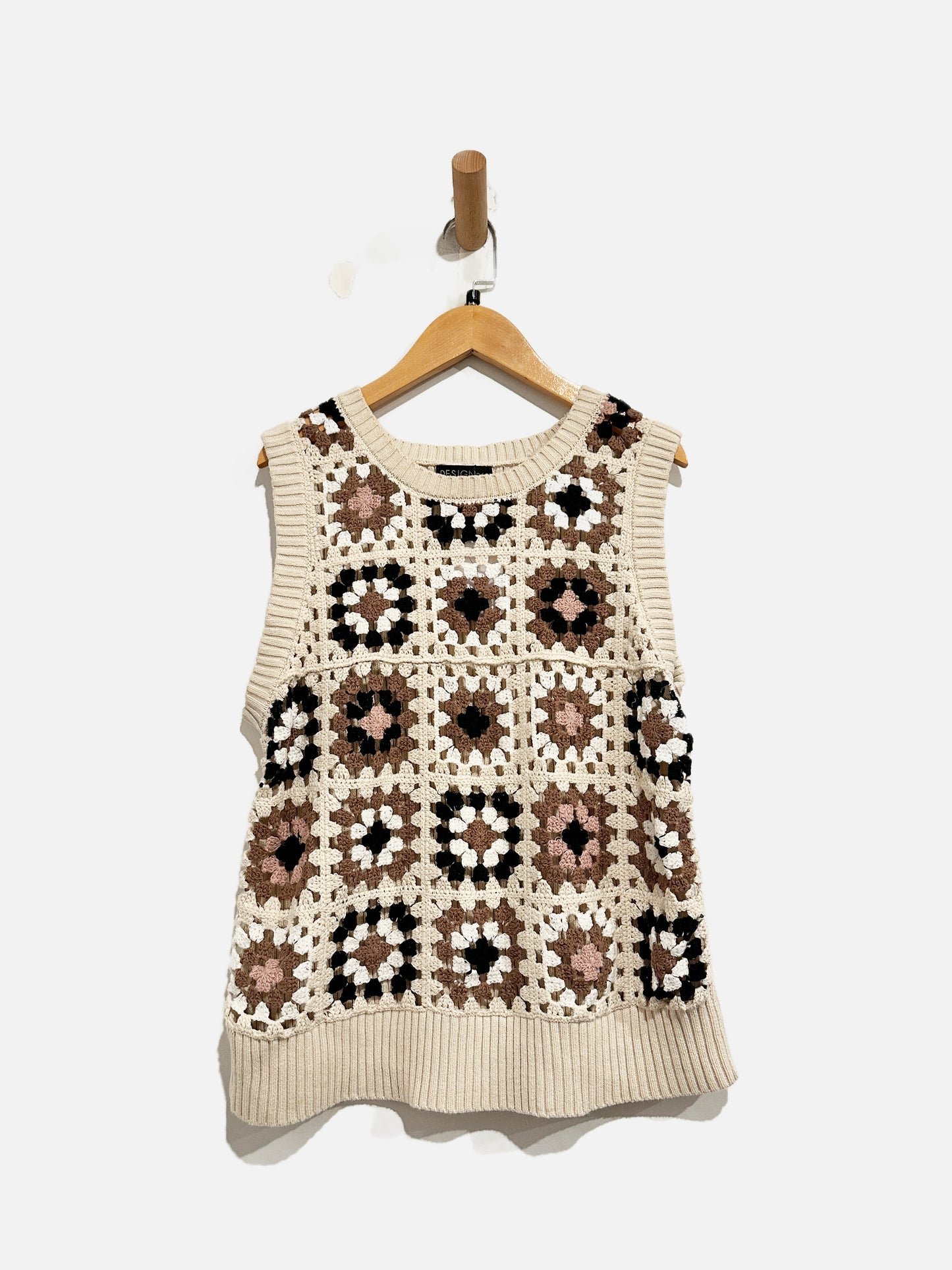Design 365 Crochet Tank - Large