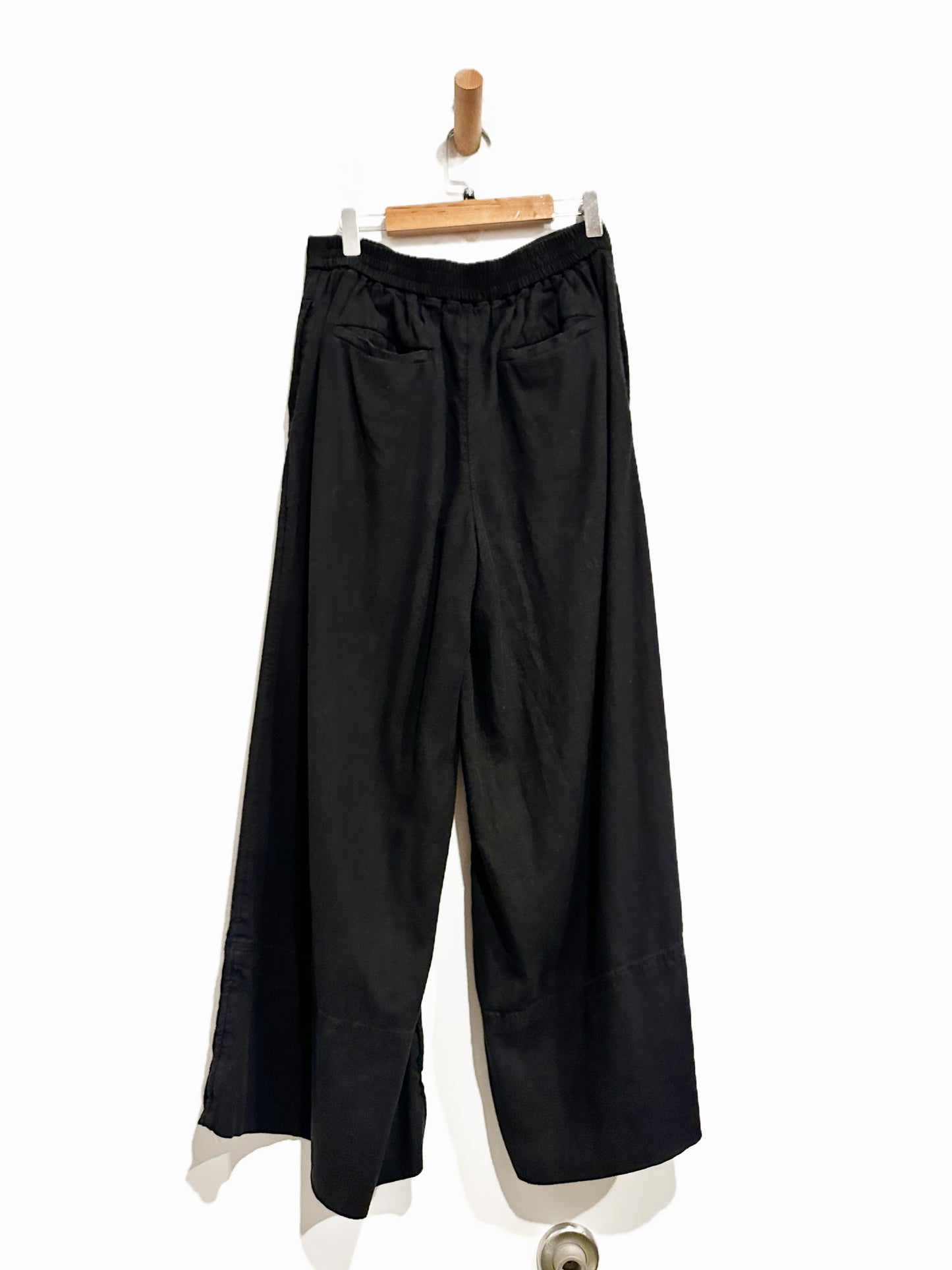 Banana Republic Anyday Wide Leg High Rise Linen Blend Cropped Pant in Black - XS