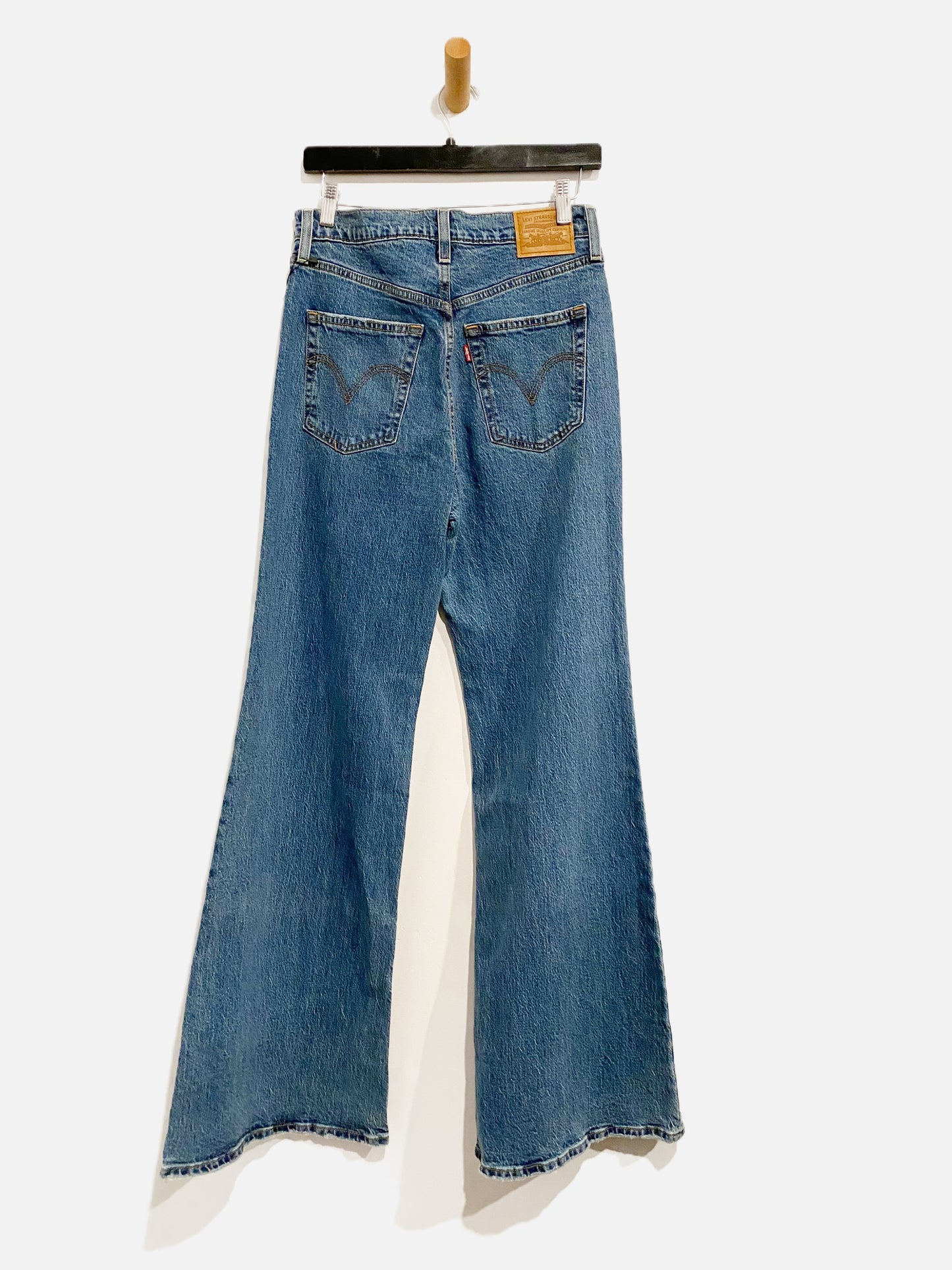 Levi's Ribcage Bell Mid Wash Jeans - 29