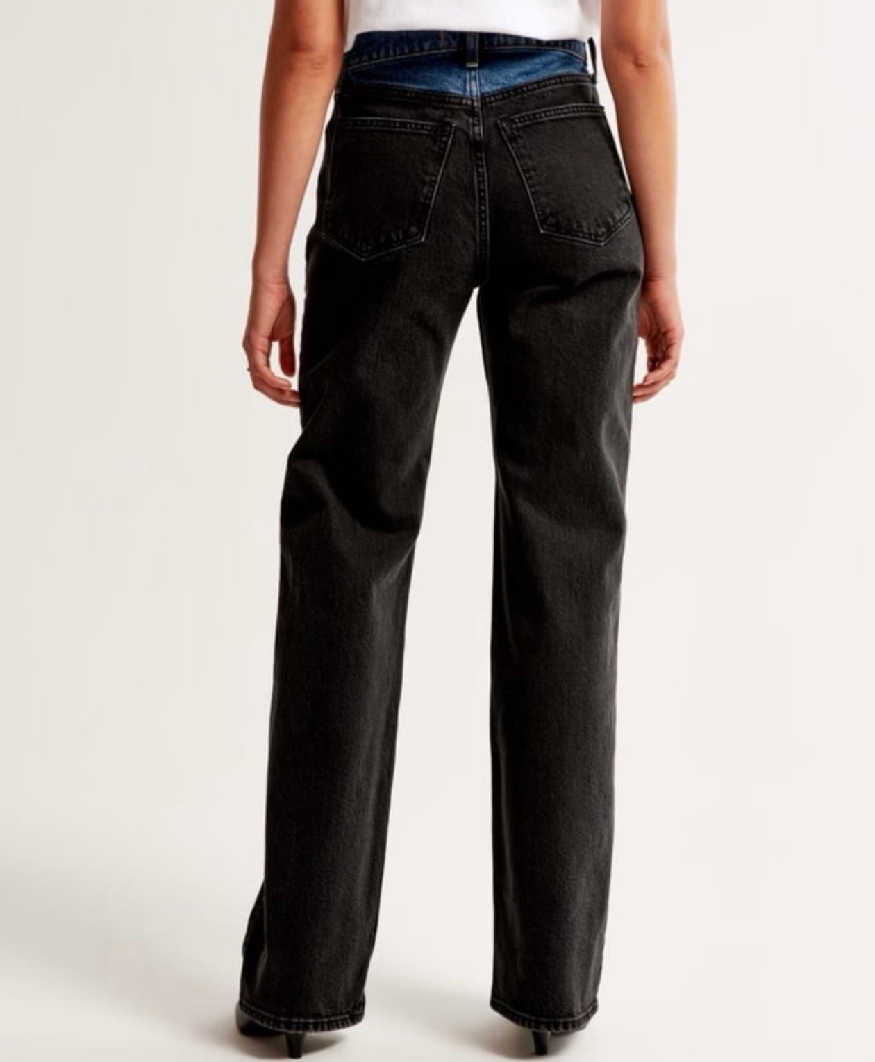 Abercrombie & Fitch ‘90s Relaxed Jean - 26