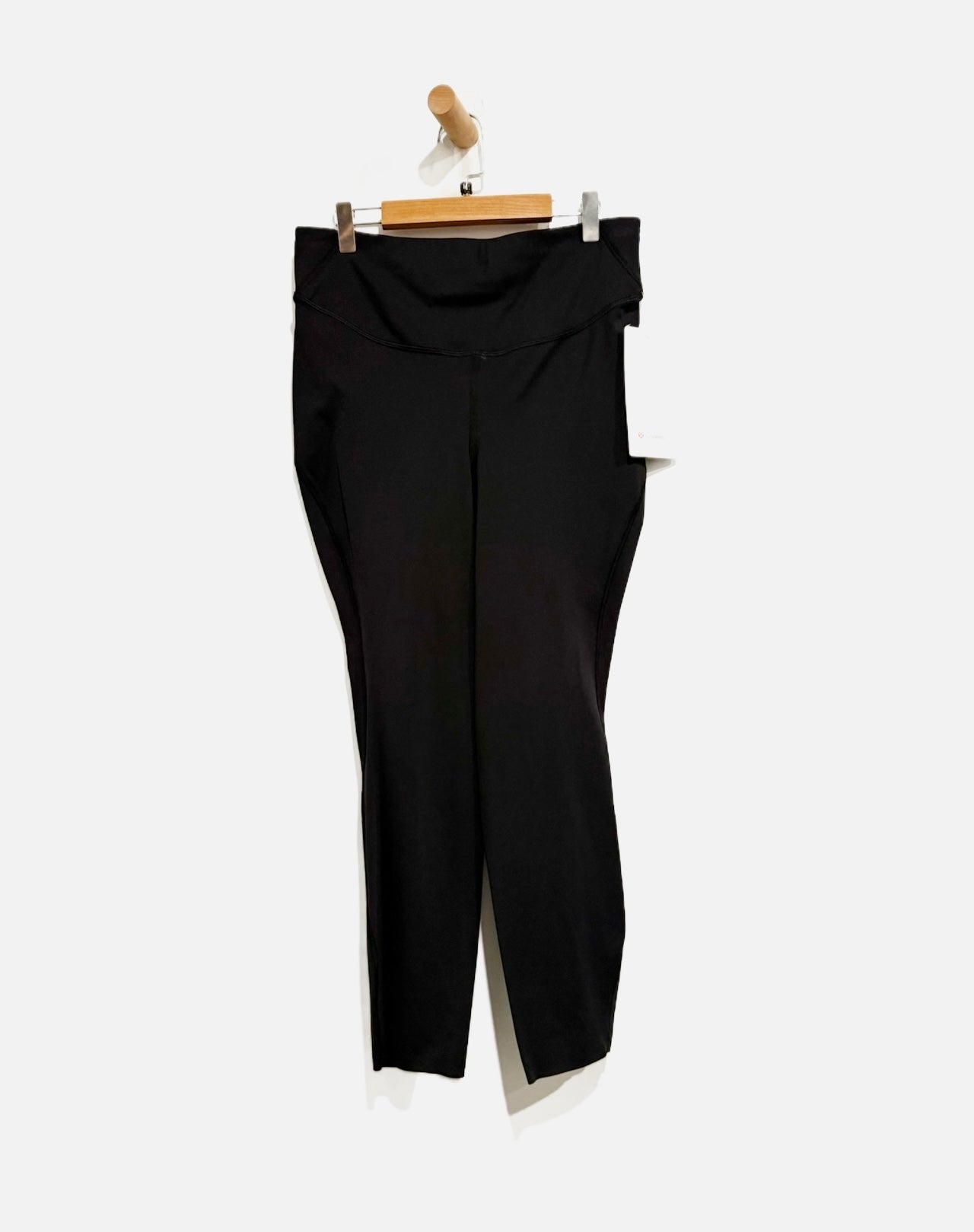 Lululemon NWT Black Base Pace HR Tight 25” - 10