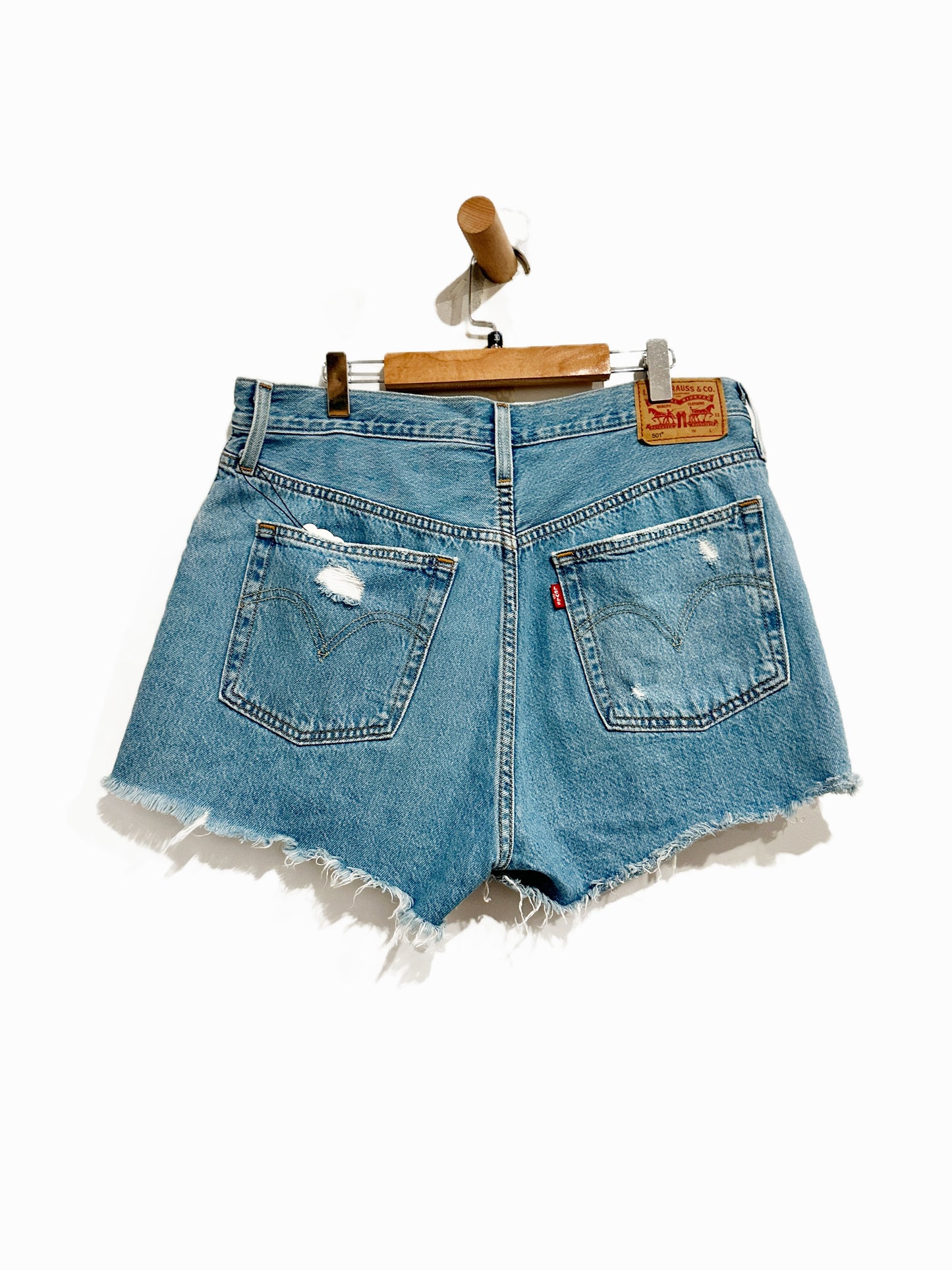 Levi’s 501 Cut Off Shorts - 30
