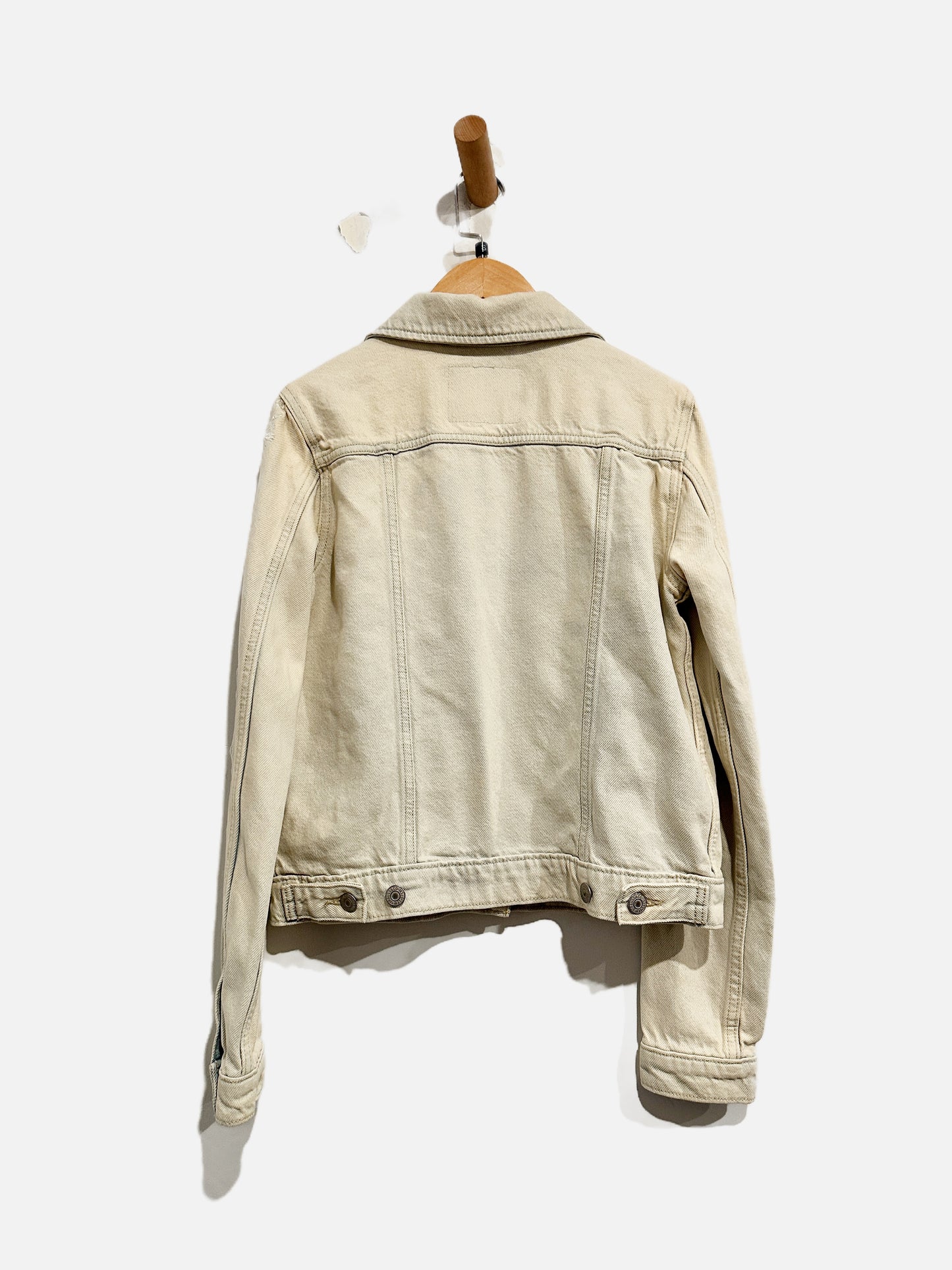 Levi’s Light wash Embroidered Denim Jacket - Small