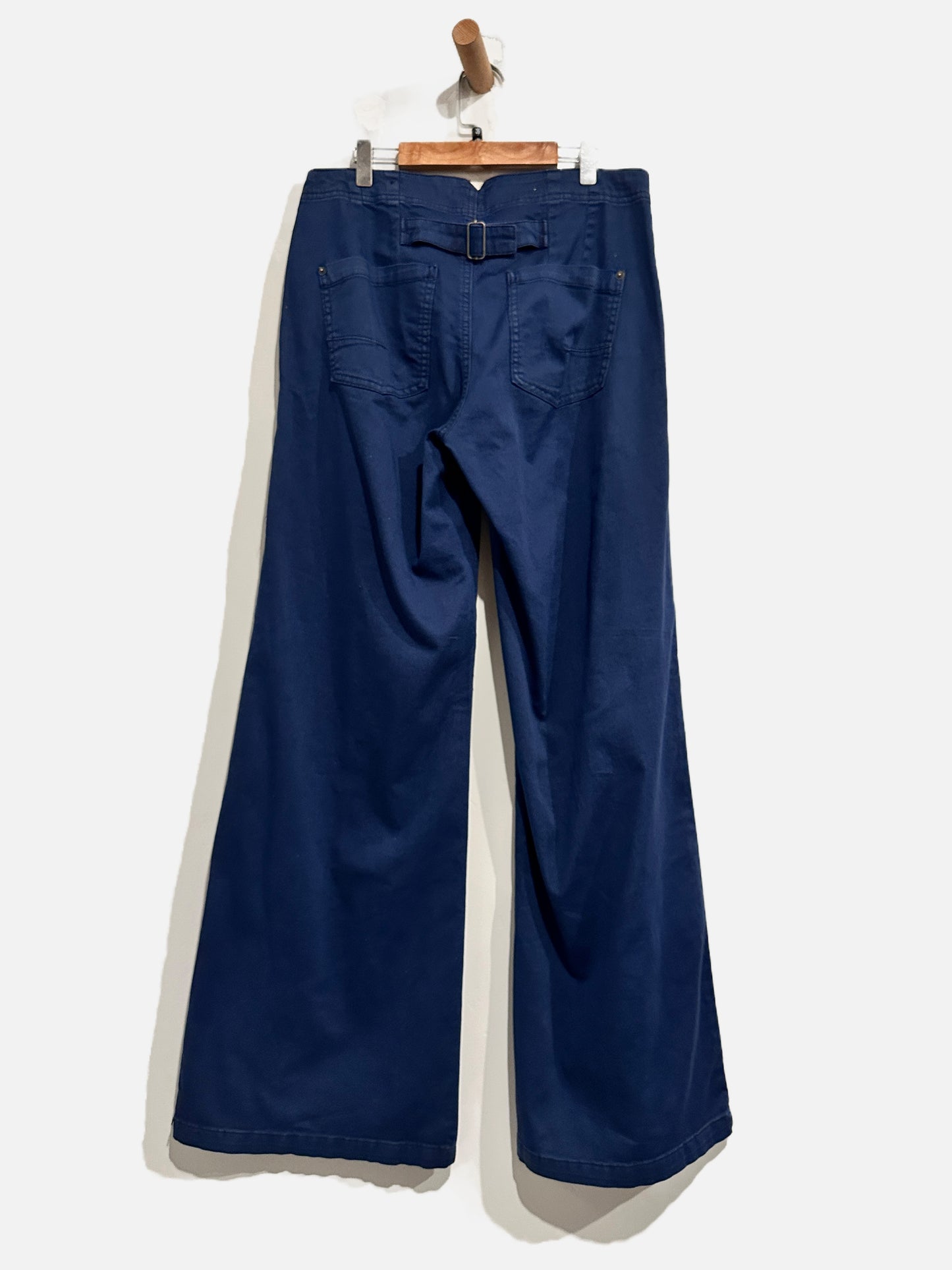 Anthropologle Pilcro The Kit High-Rise Wide-Leg Utility Trousers in Navy - 29
