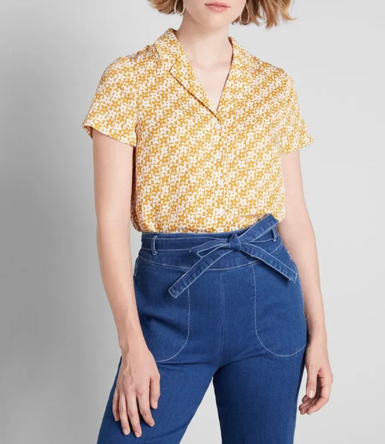 Mod Cloth Yellow and White Floral Button Down - Small