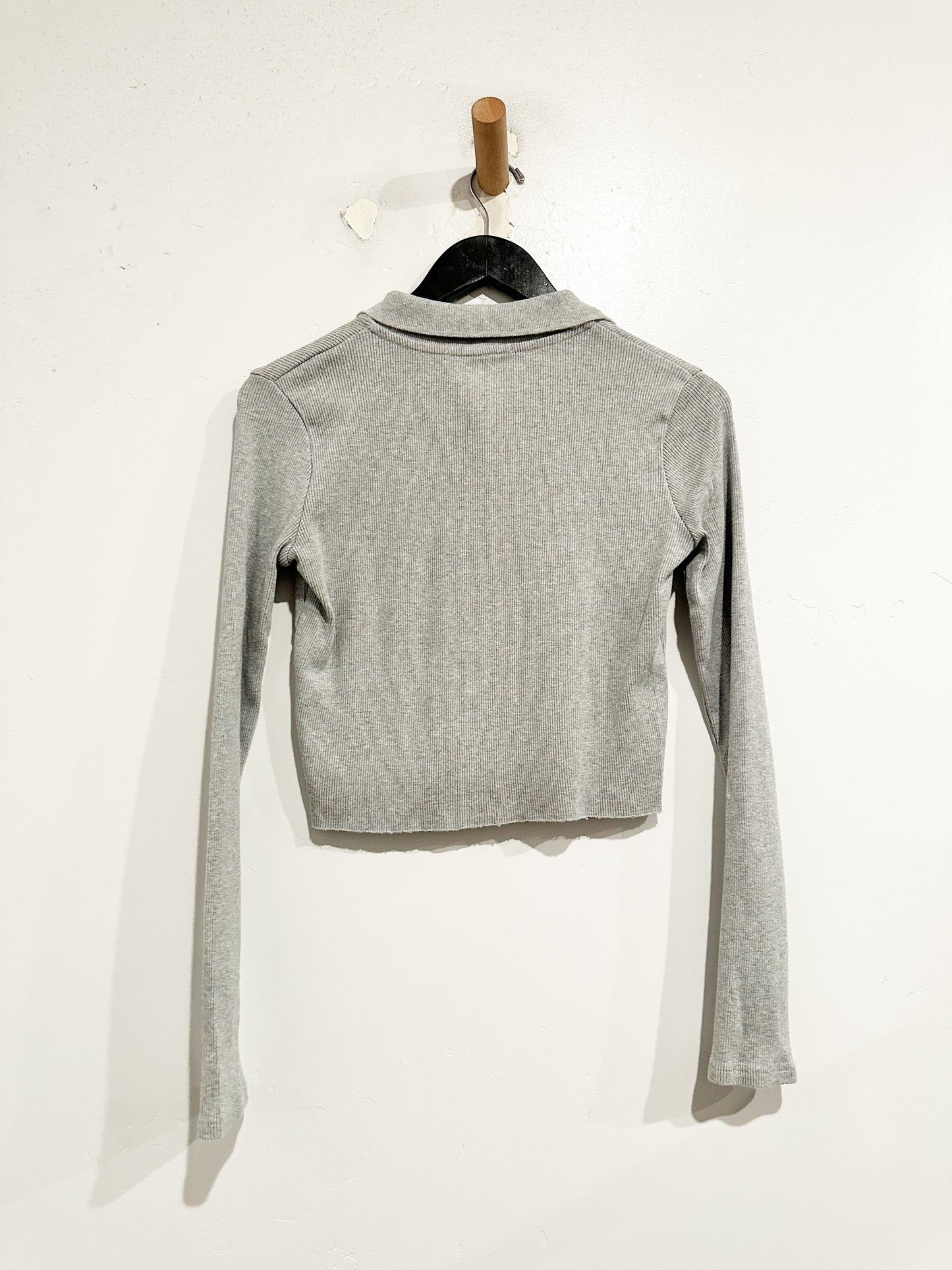 Brandy Melville Gray Ribbed LS Polo