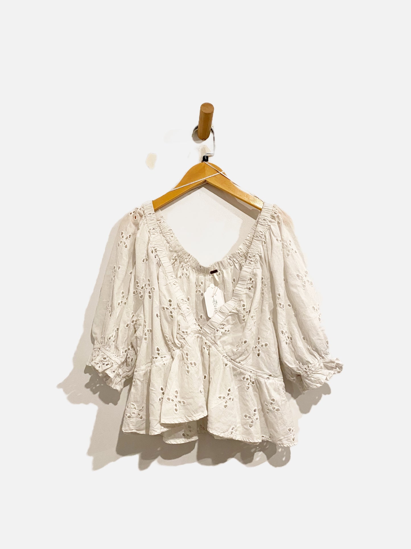 Free People White Eyelet Ruffle Crop Blouse - Large