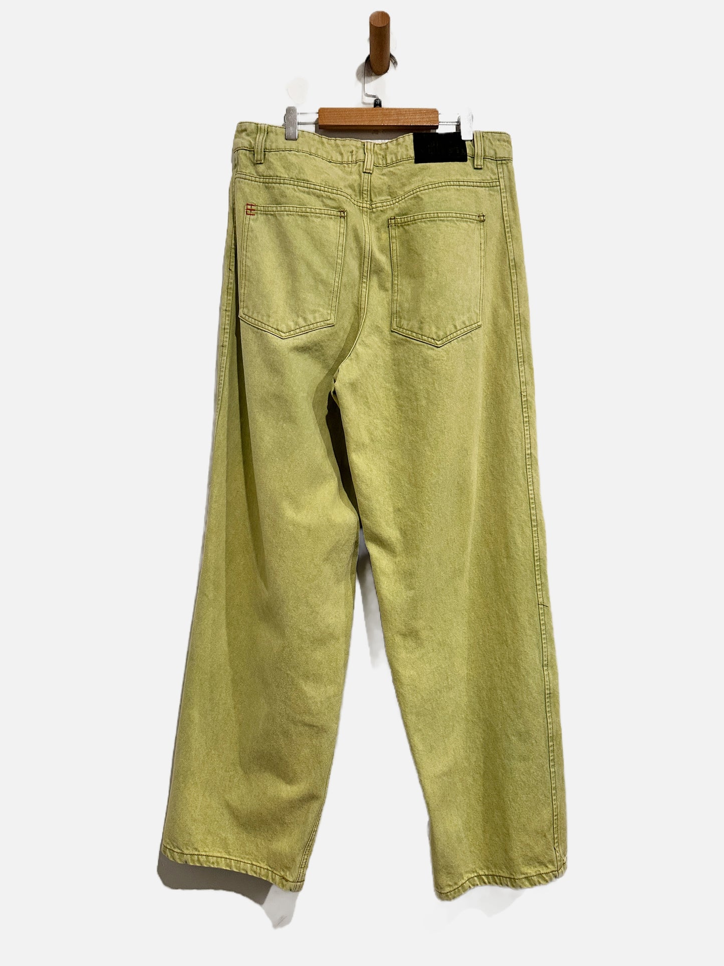 Urban Outfitters BDG Barrel Leg Jean - 29
