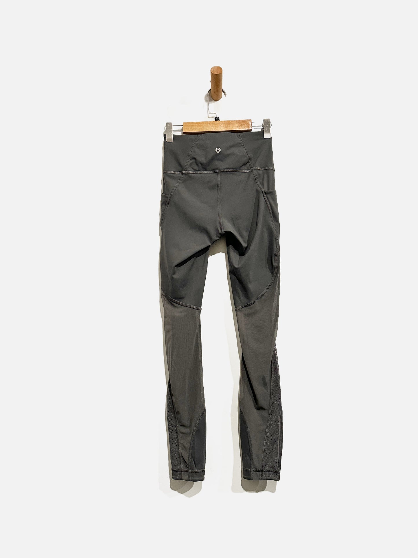 Lululemon Run Smoothly 7/8 Tight in Titanium - 2