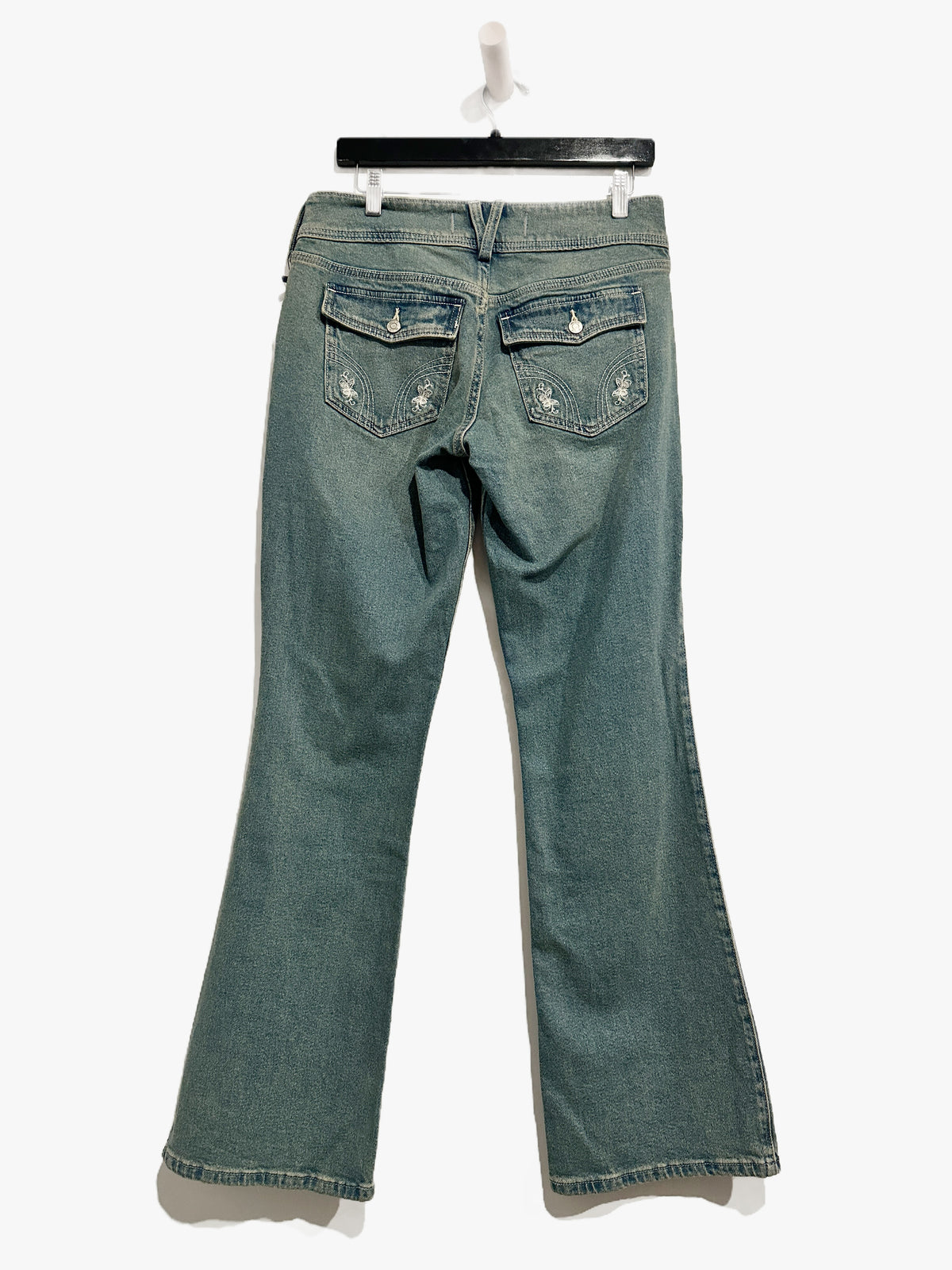 NWT Hollister Low Rise Butterfly Embroidery Bootcut Jeans - 29
