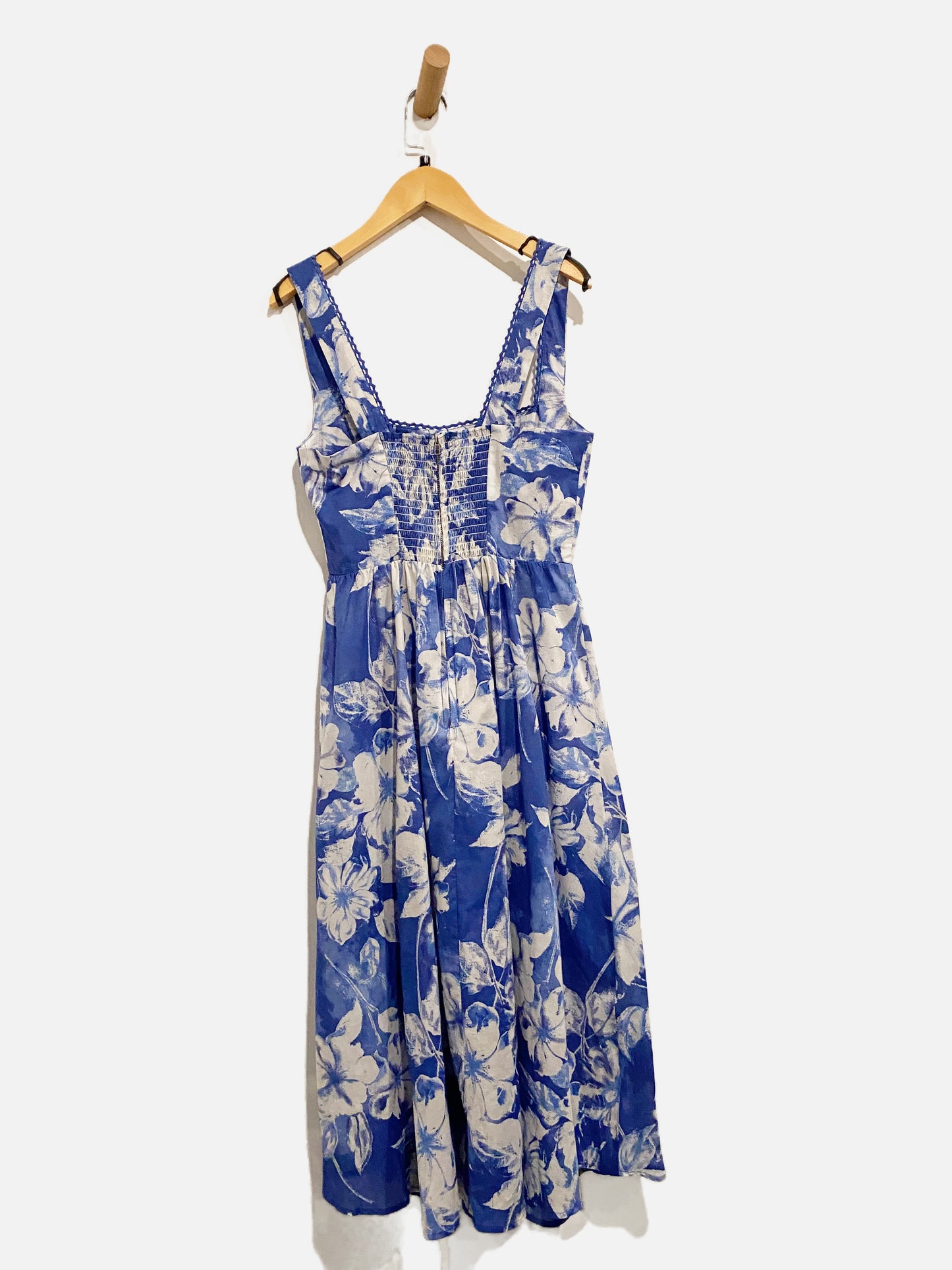 Olivaceous NWT Blue Floral Midi Dress - Medium