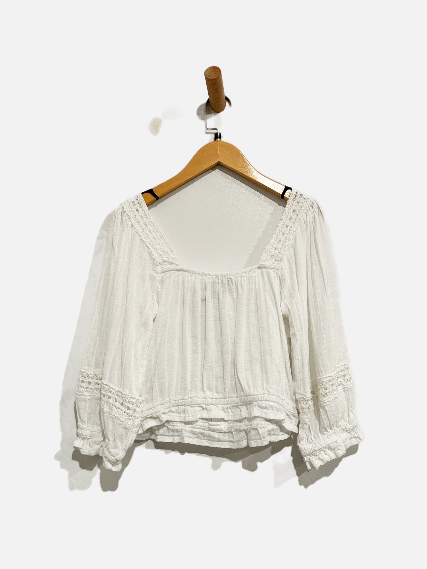 American Eagle White Eyelet Blouse - Small