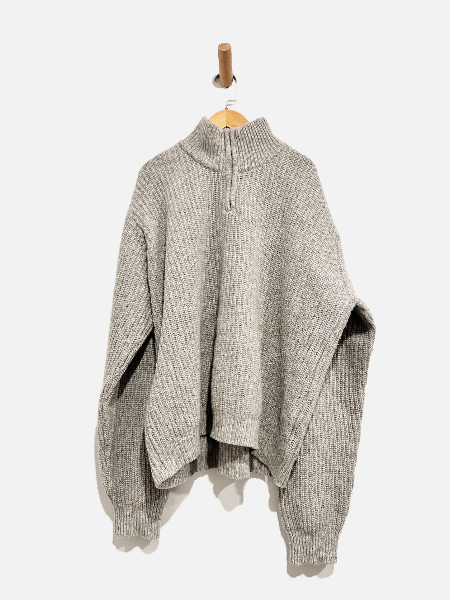 Brandy Melville Gray Cableknit Pullover