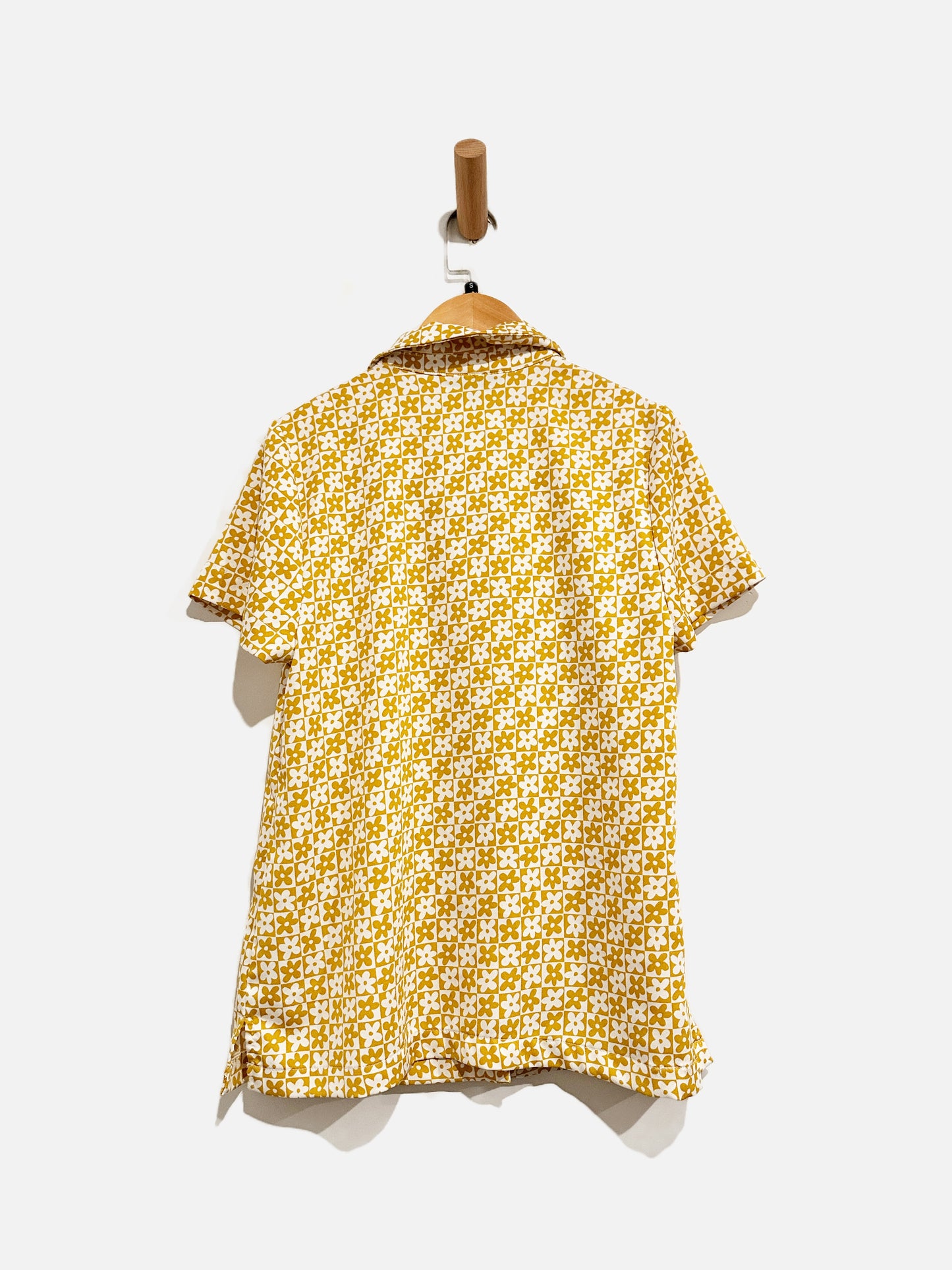 Mod Cloth Yellow and White Floral Button Down - Small