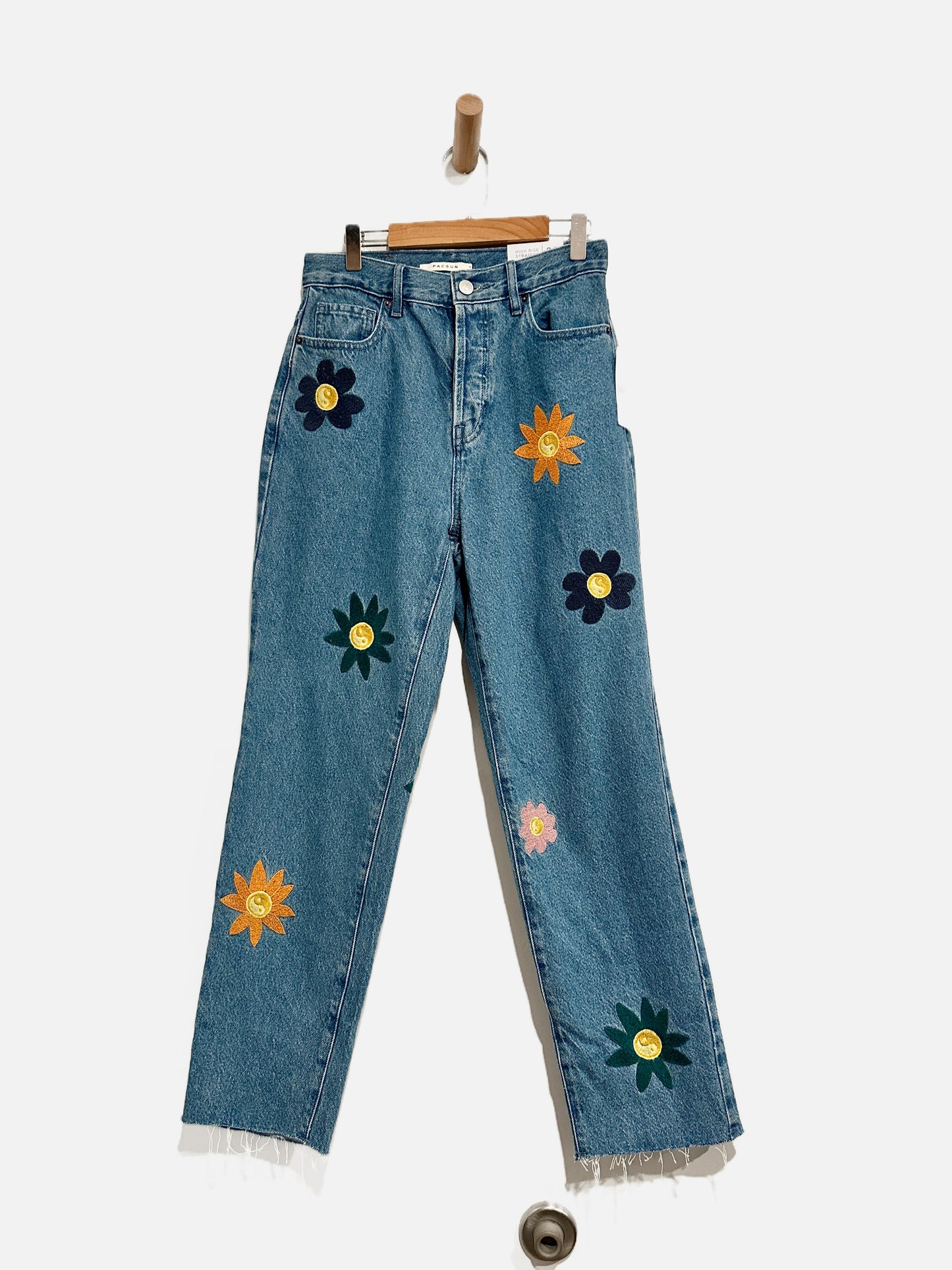 Pacsun Floral Smiley Face High Rise Embroidered Jeans - 25