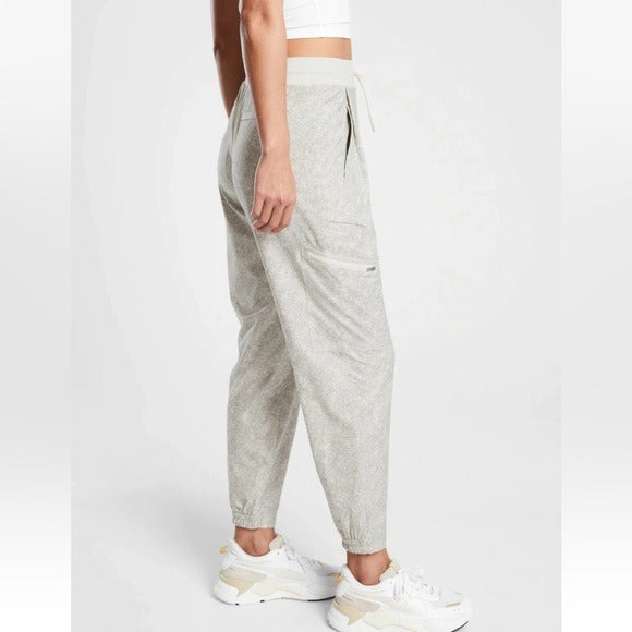 Athleta Venture Printed Pant in Viper Gray Size 2