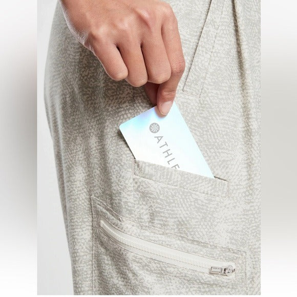 Athleta Venture Printed Pant in Viper Gray Size 2