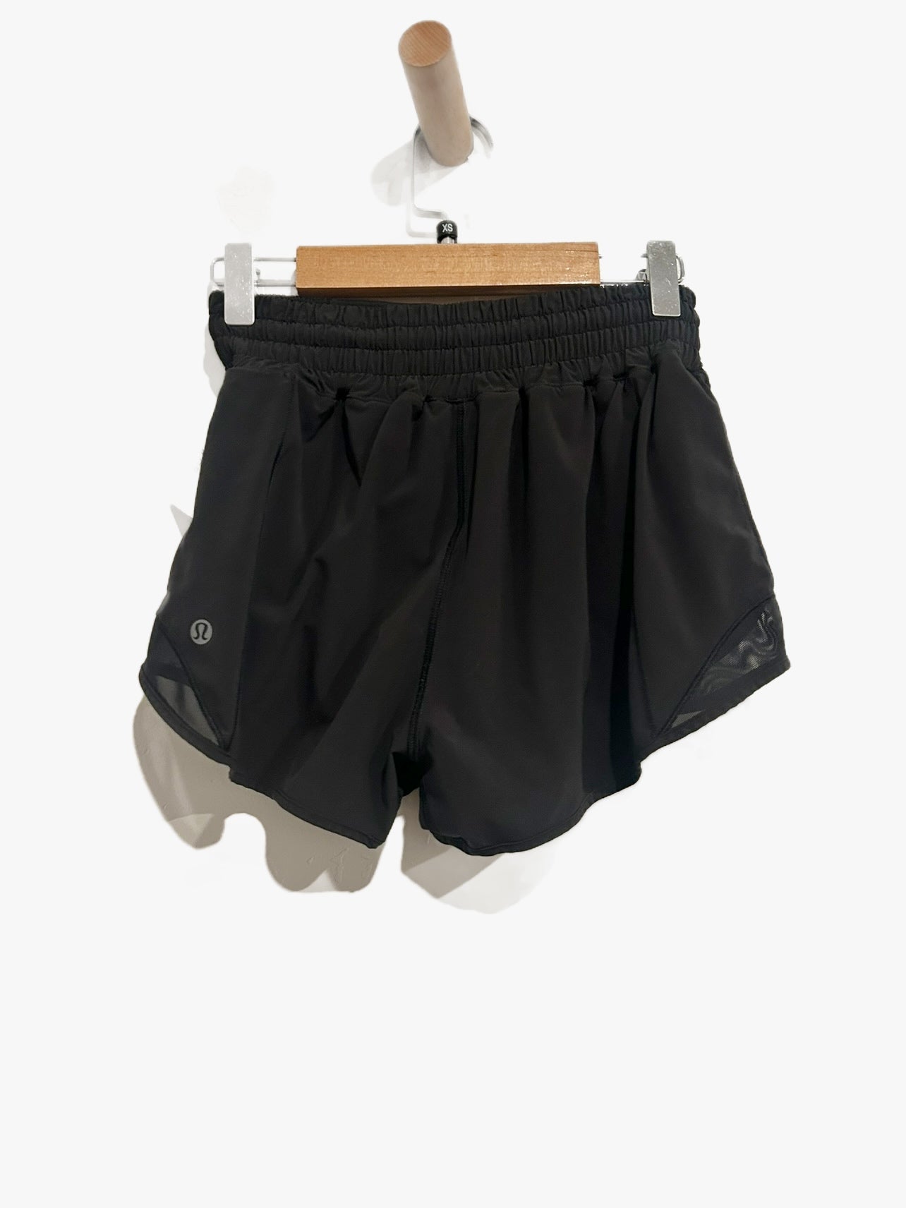 Lululemon Hotty Hot Short High-Rise 2.5" in Black - 2