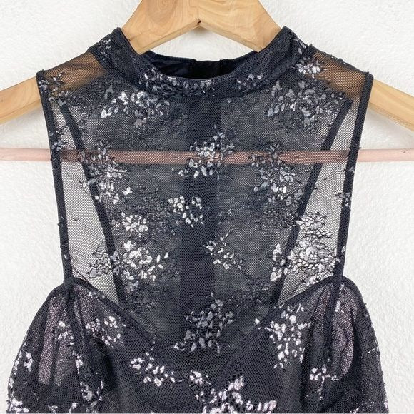Victoria’s Secret NWT Very Sexy Black Silver Shine Lace High Neck Bra Size Small