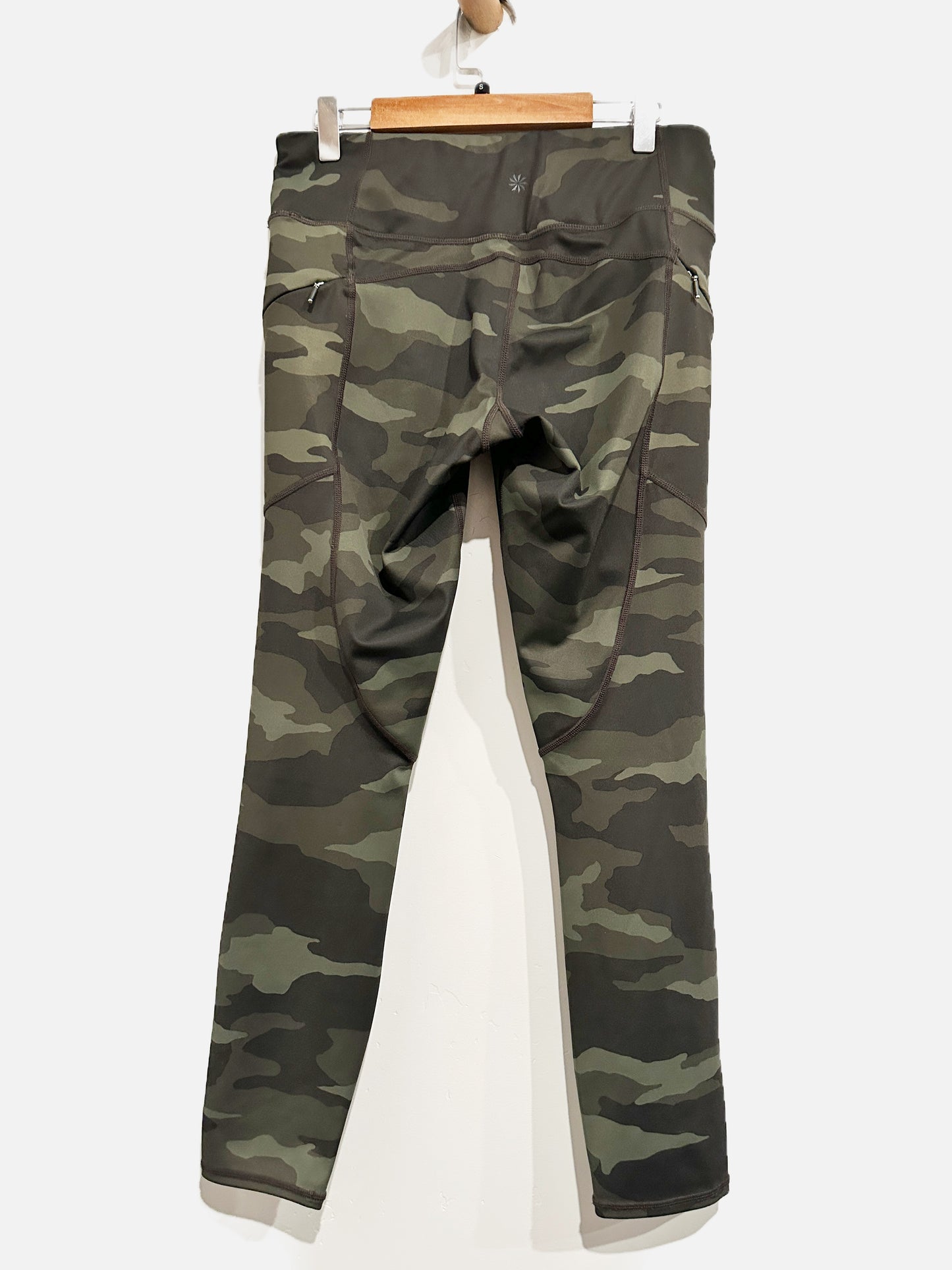 Athleta Camo Contender 7/8 Tight in Black Olive - Small