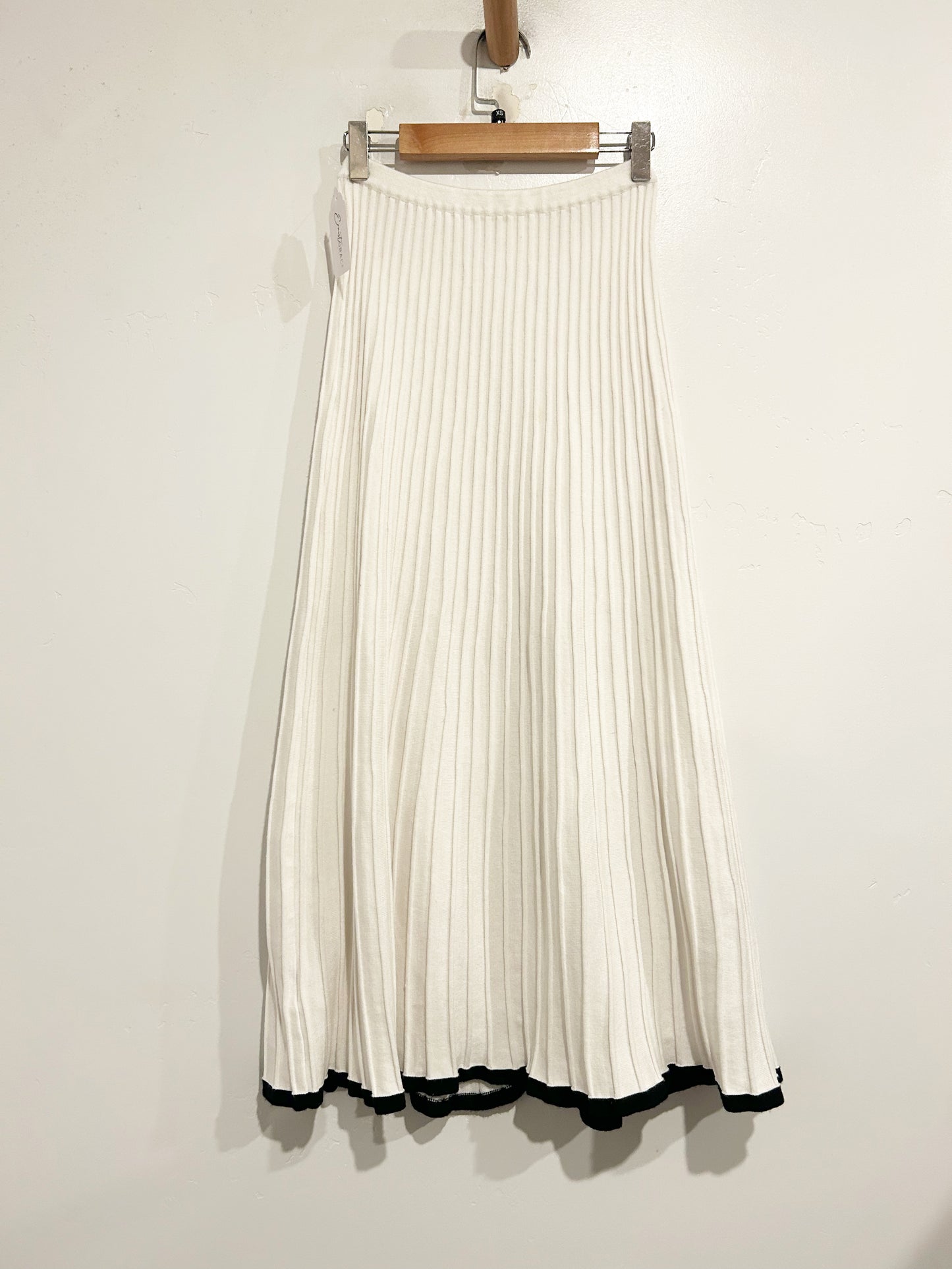 Commense White Ribbed Midi Skirt - XS
