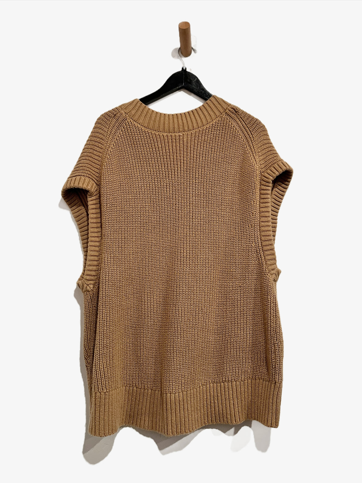 Banana Republic Cima Oversized Sweater Vest in Pale Khaki - M/L