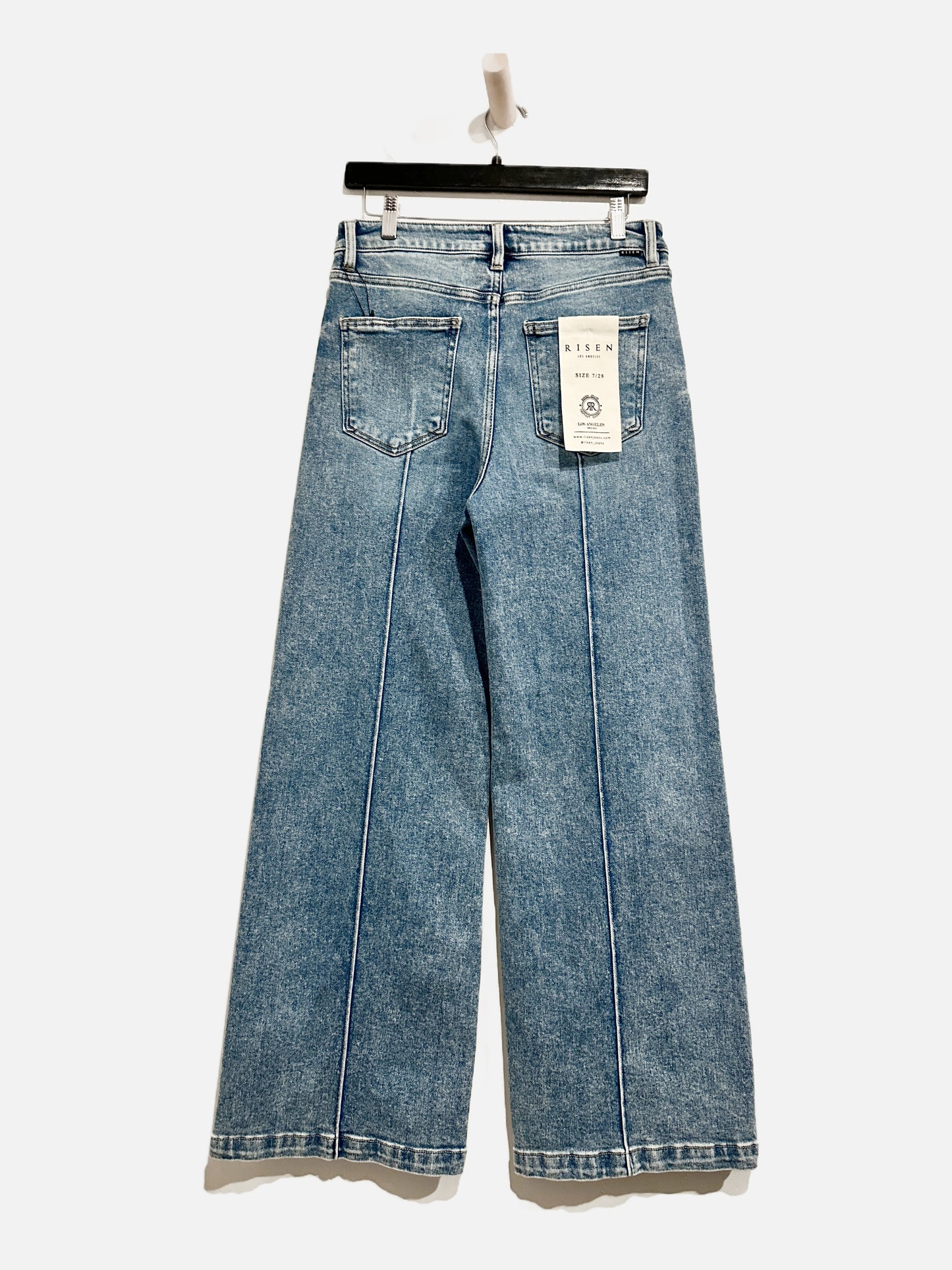 Risen NWT Medium Wash Seamed Jeans - 28