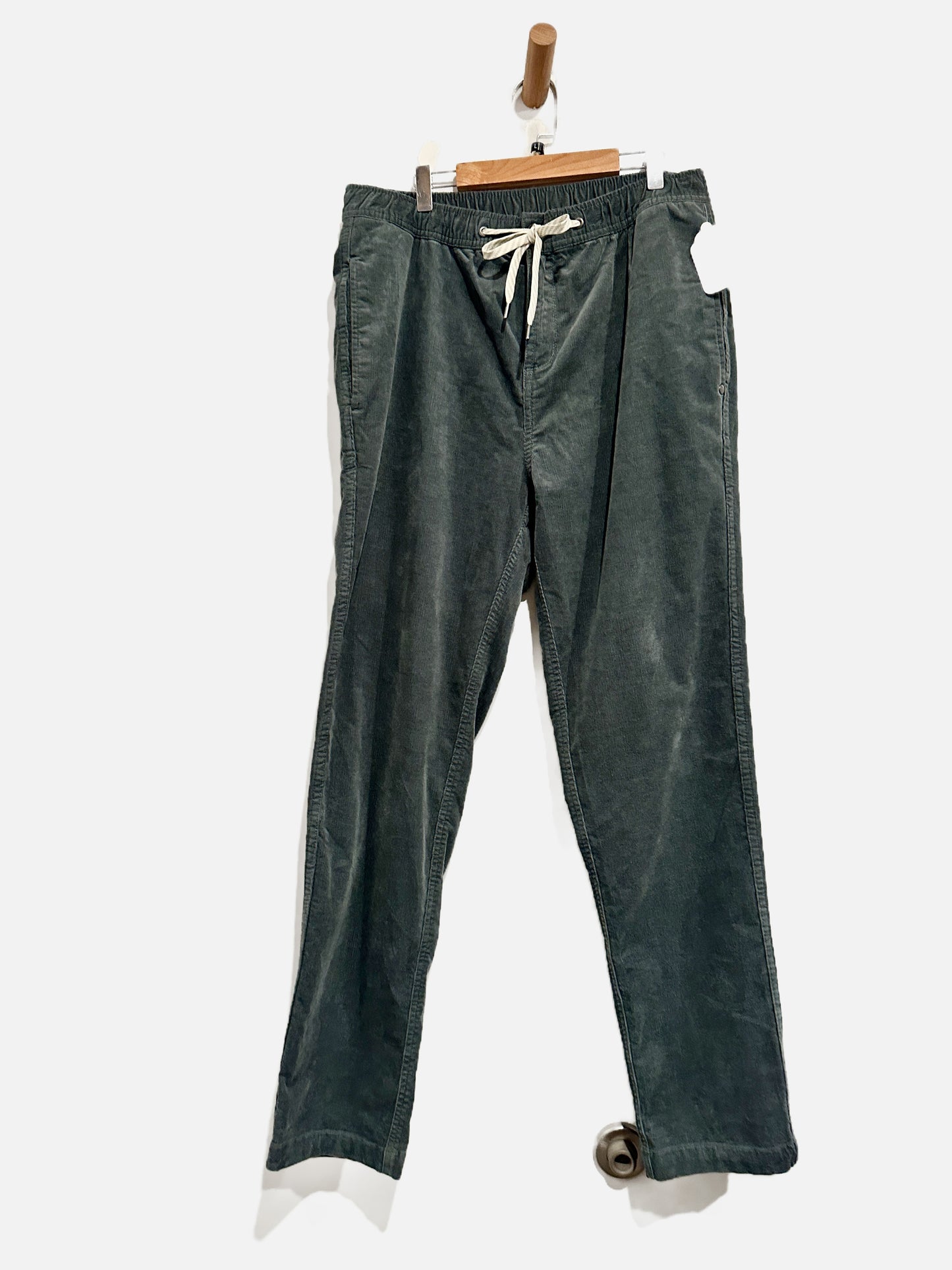 Vuori Men’s Optimist Corduroy Pants - Large