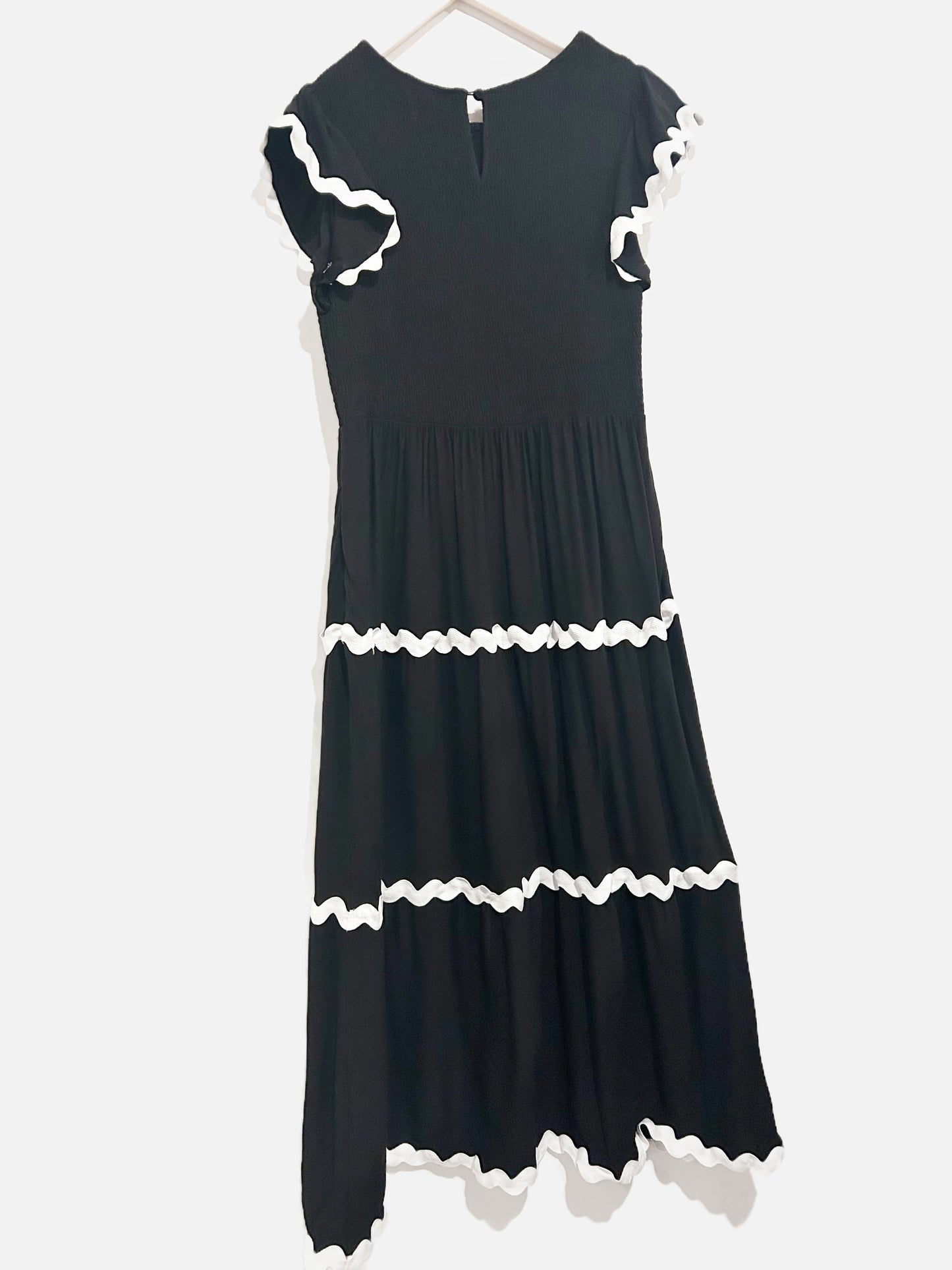 Zessica Black and White Scallop Midi Dress - Large