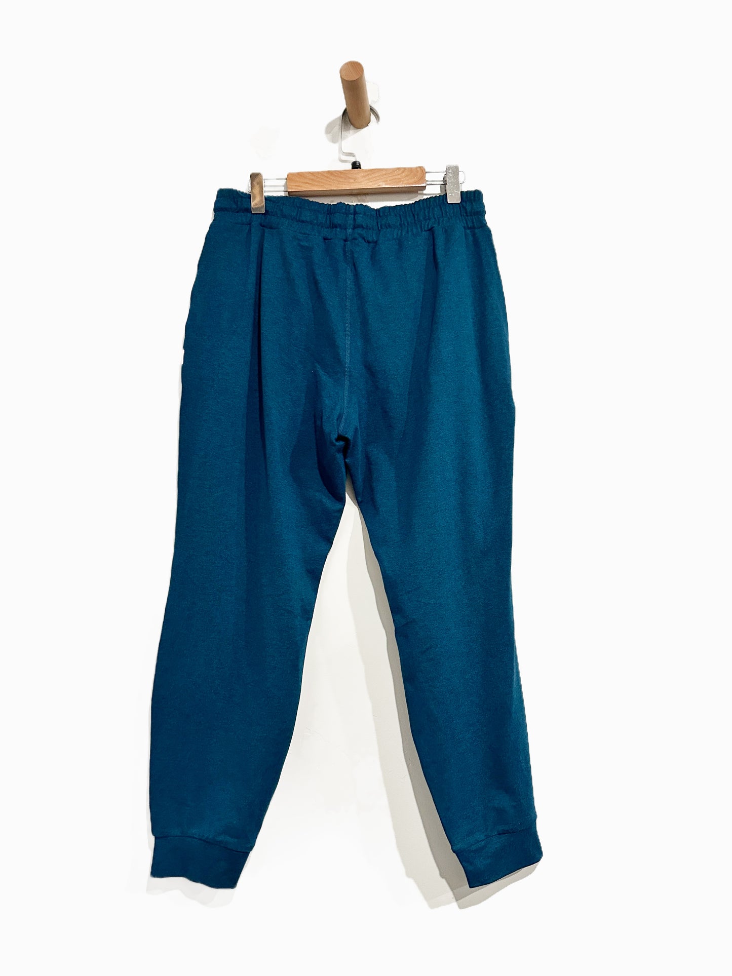 Vuori Performance Jogger in Cosmo Heather - Small