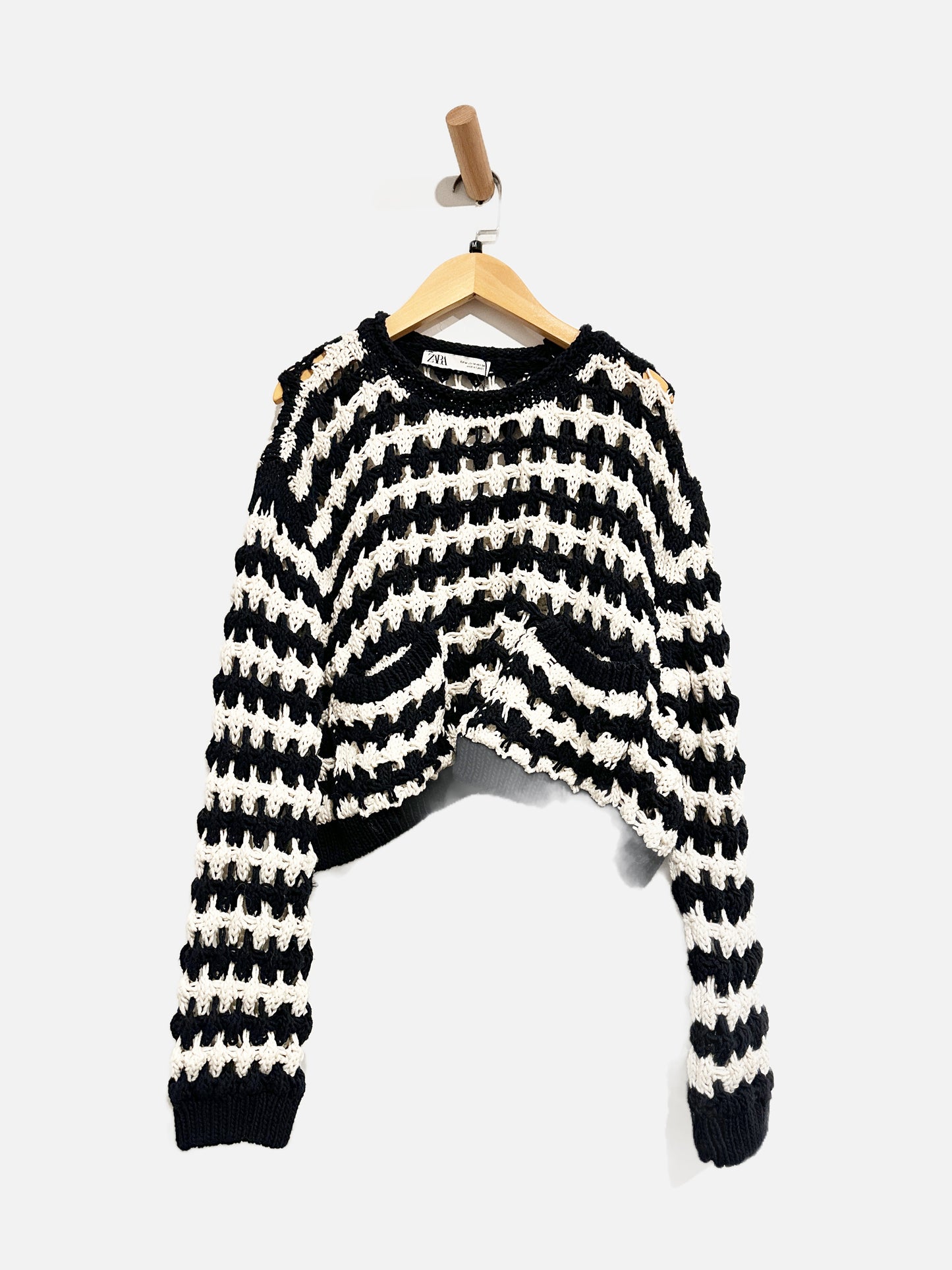 Zara Black and White Open Knit Cropped Sweater - Medium