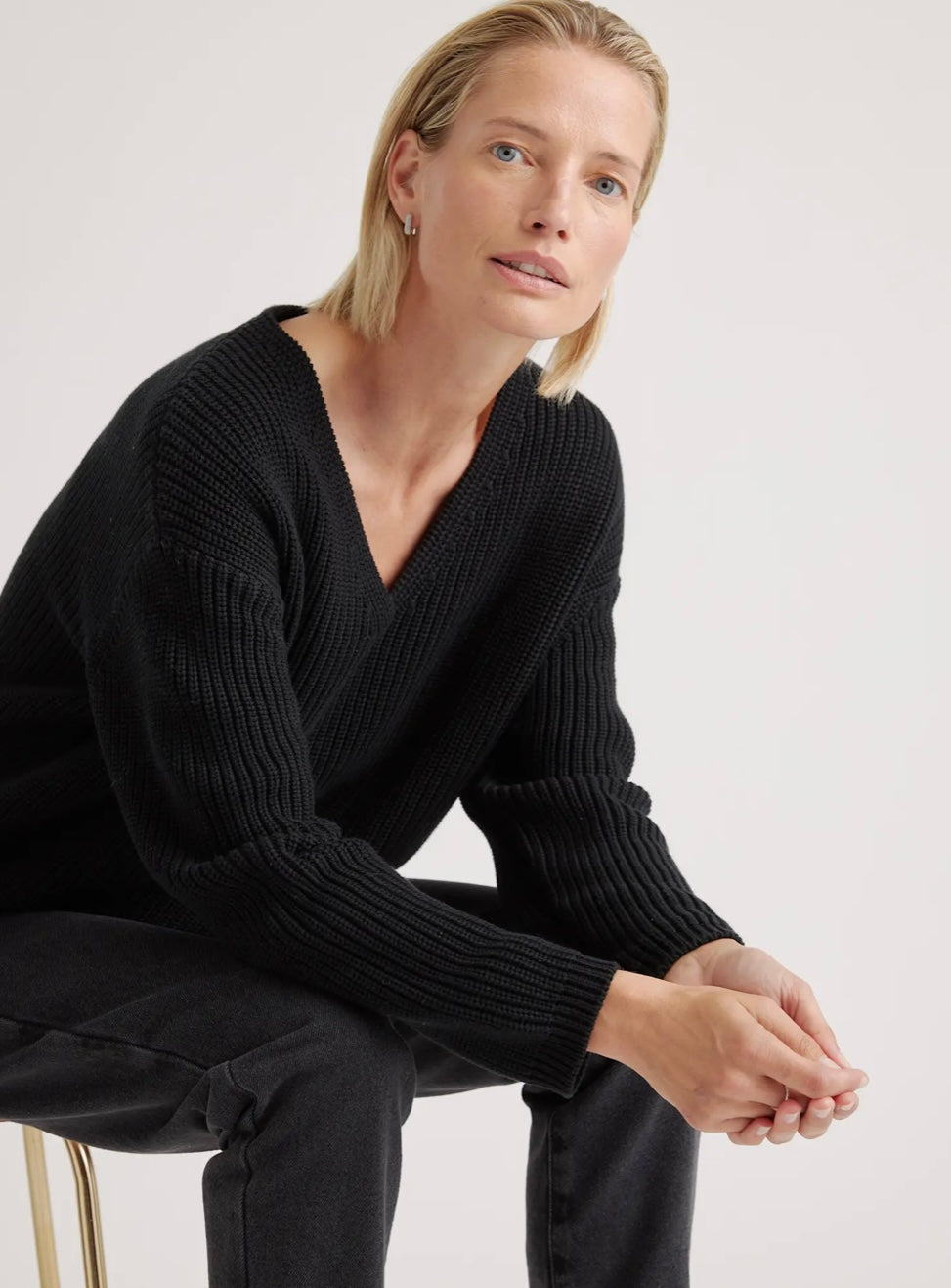 Quince Black Fisherman V-Neck Sweater - Medium