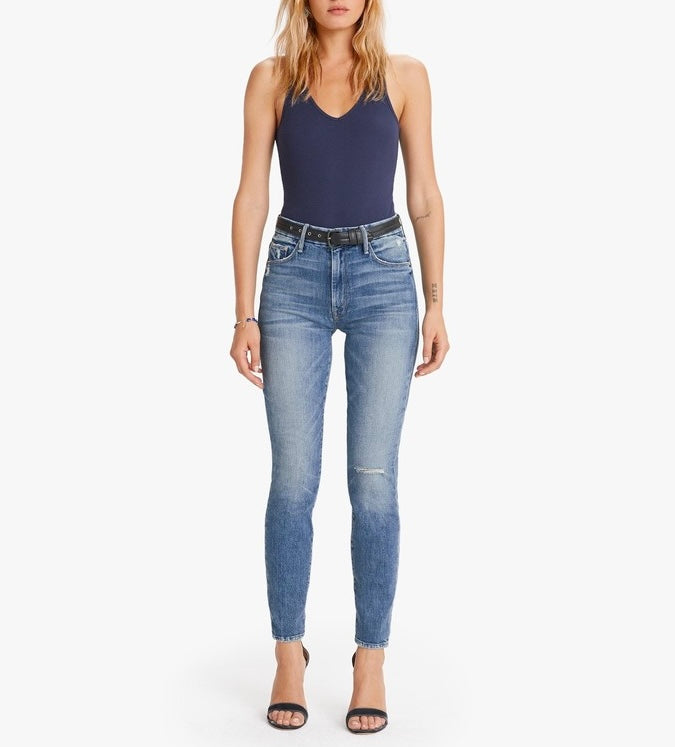 Mother High Waisted Looker Ankle Jeans in Popism - 28