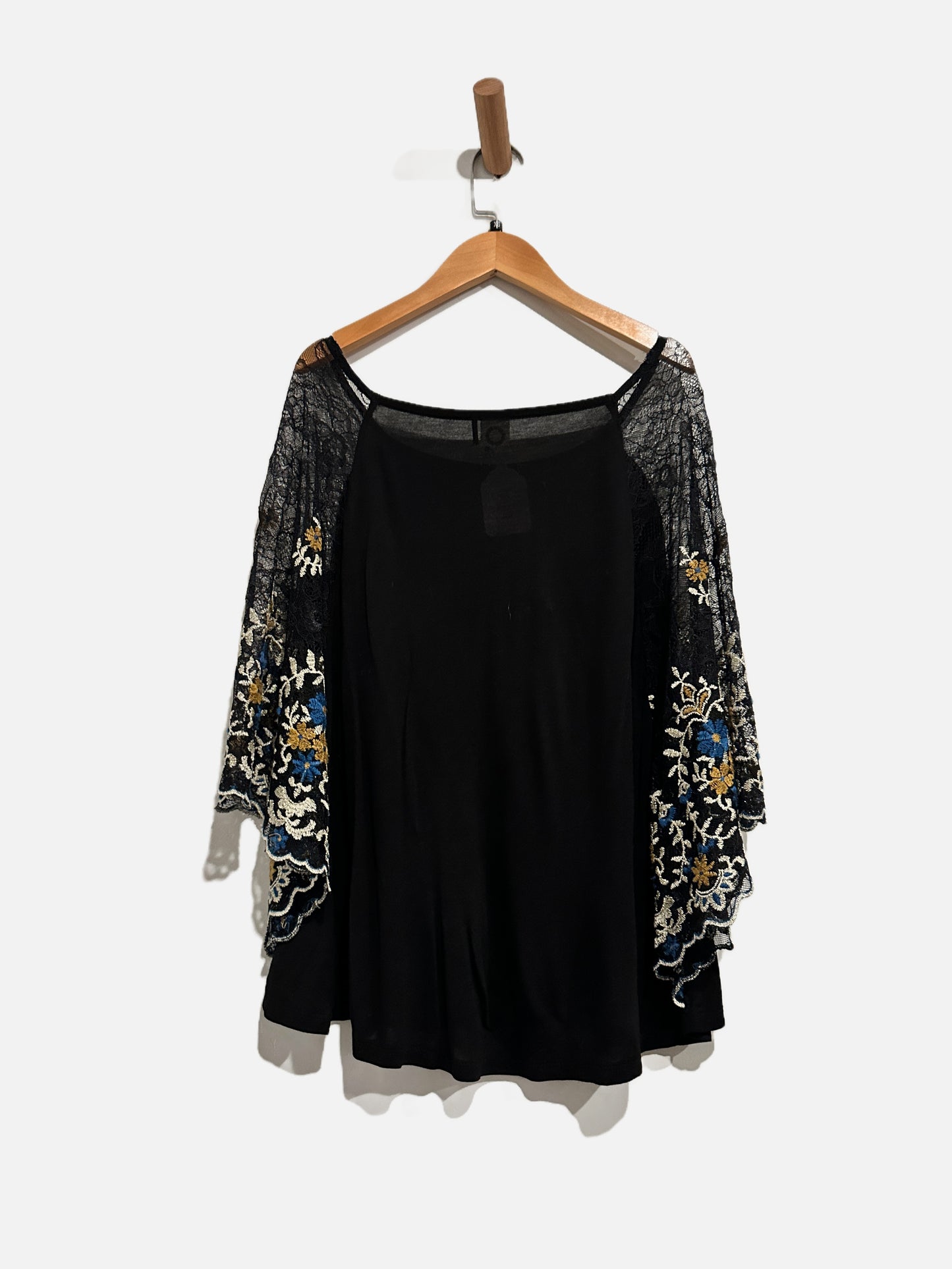 Anthropologie Akemi + Kin Black Lace Floral Embroidered Top - XS