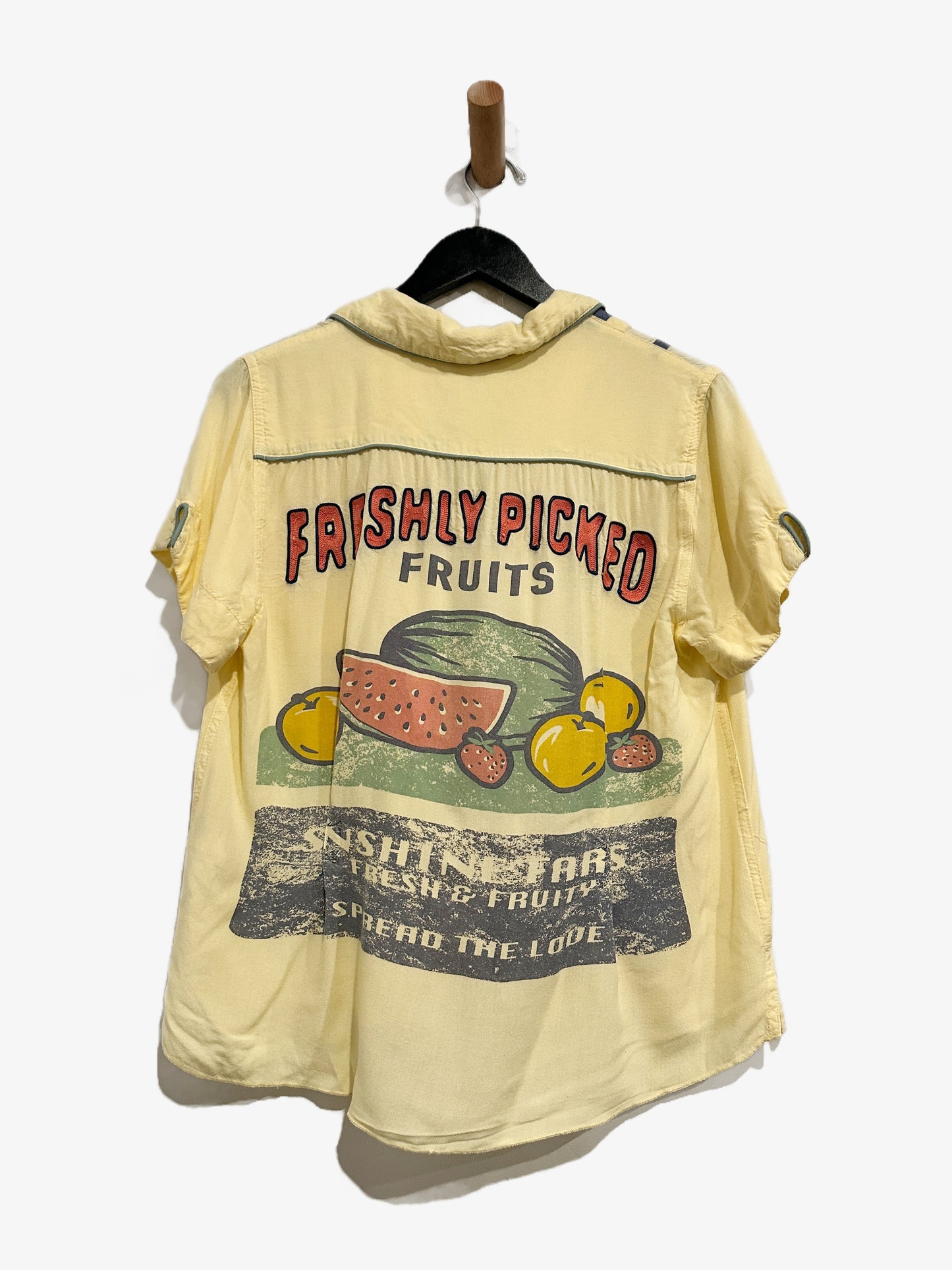 Urban Outfitters Retro Petrol Souvenir Button-Down - Medium