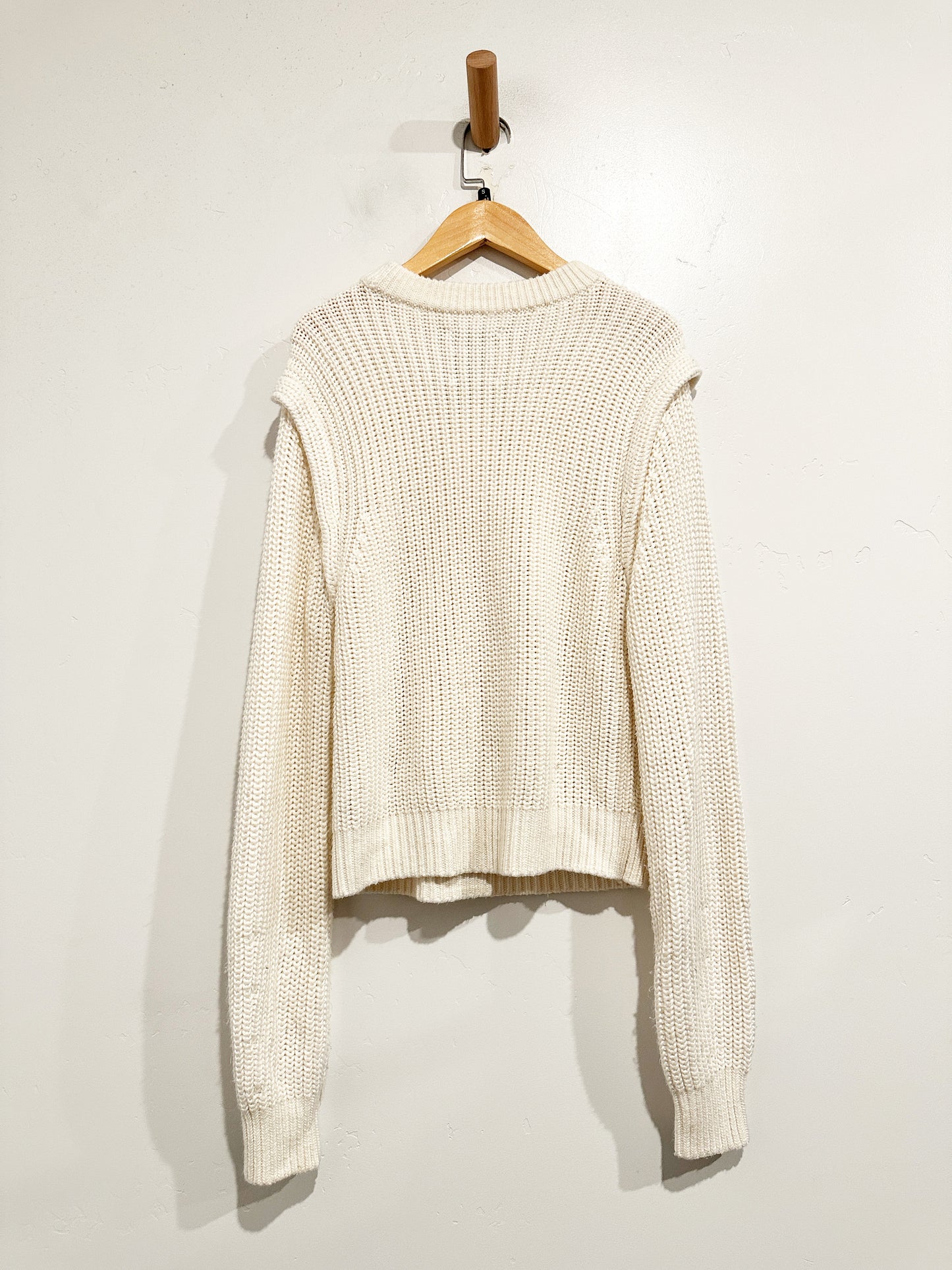 Abercrombie & Fitch Cream Cableknit Sweater - Small