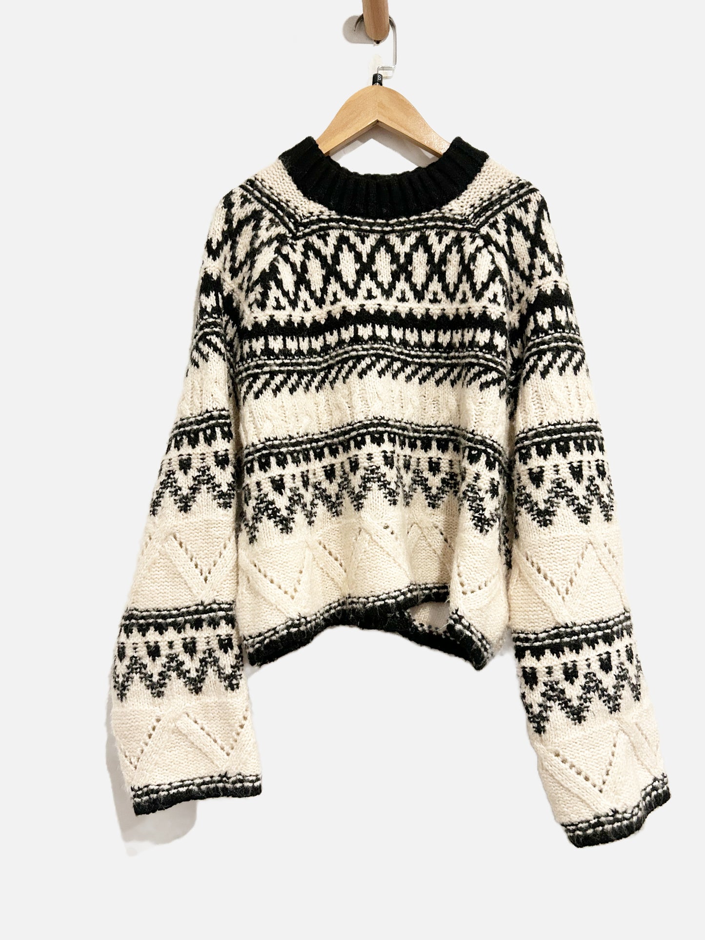 H&M Black/White Chunky Sweater - Small