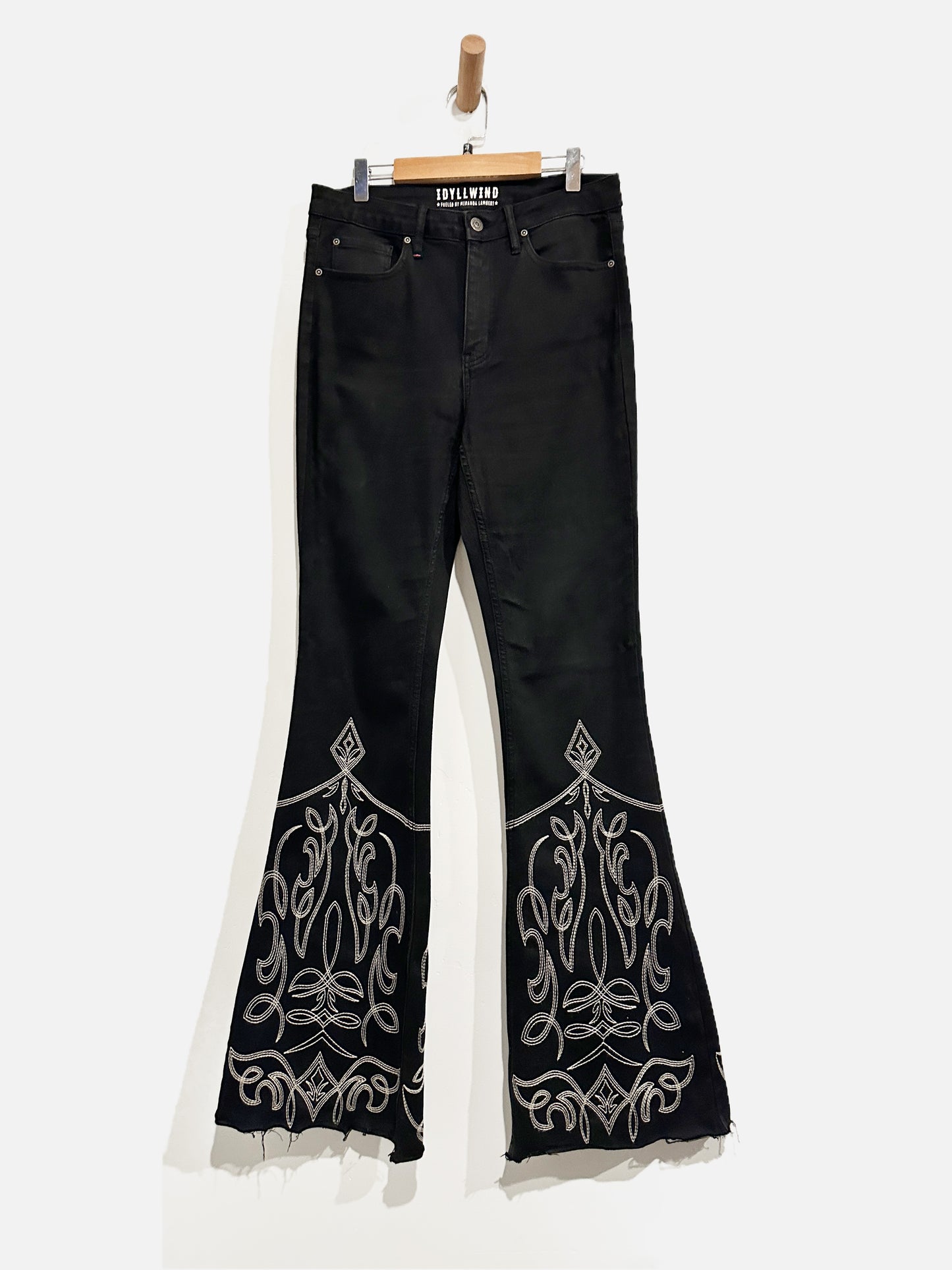 Idyllwind Black Embroidered Flare Jeans - 8