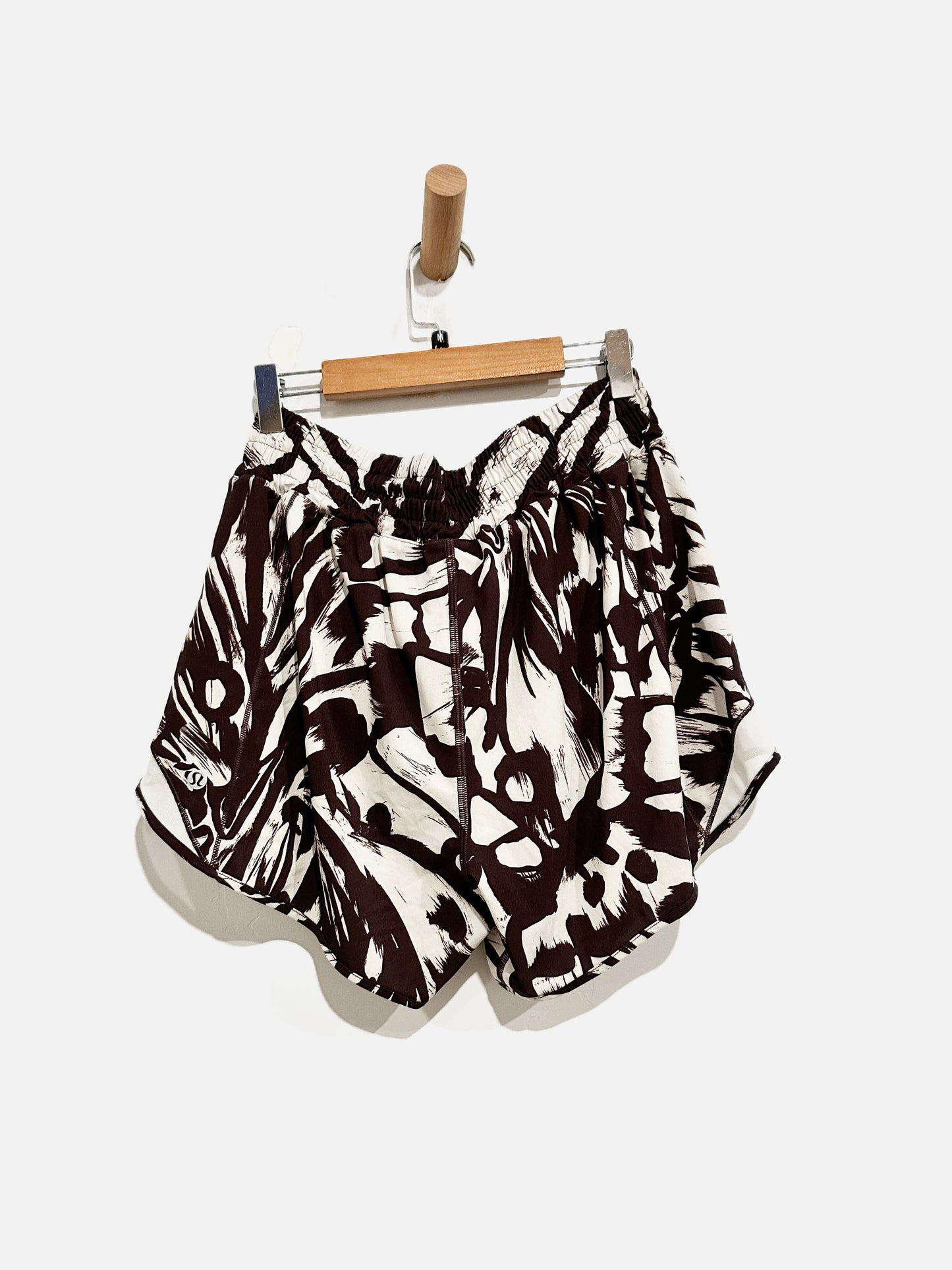 Lululemon Hotty Hot Shorts in Monarch Bloom- 8