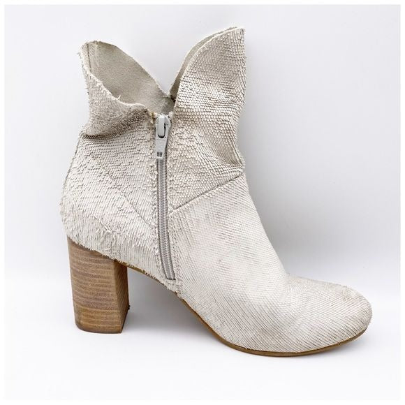 Anthropologie Seychelles Prop Booties Size 7.5