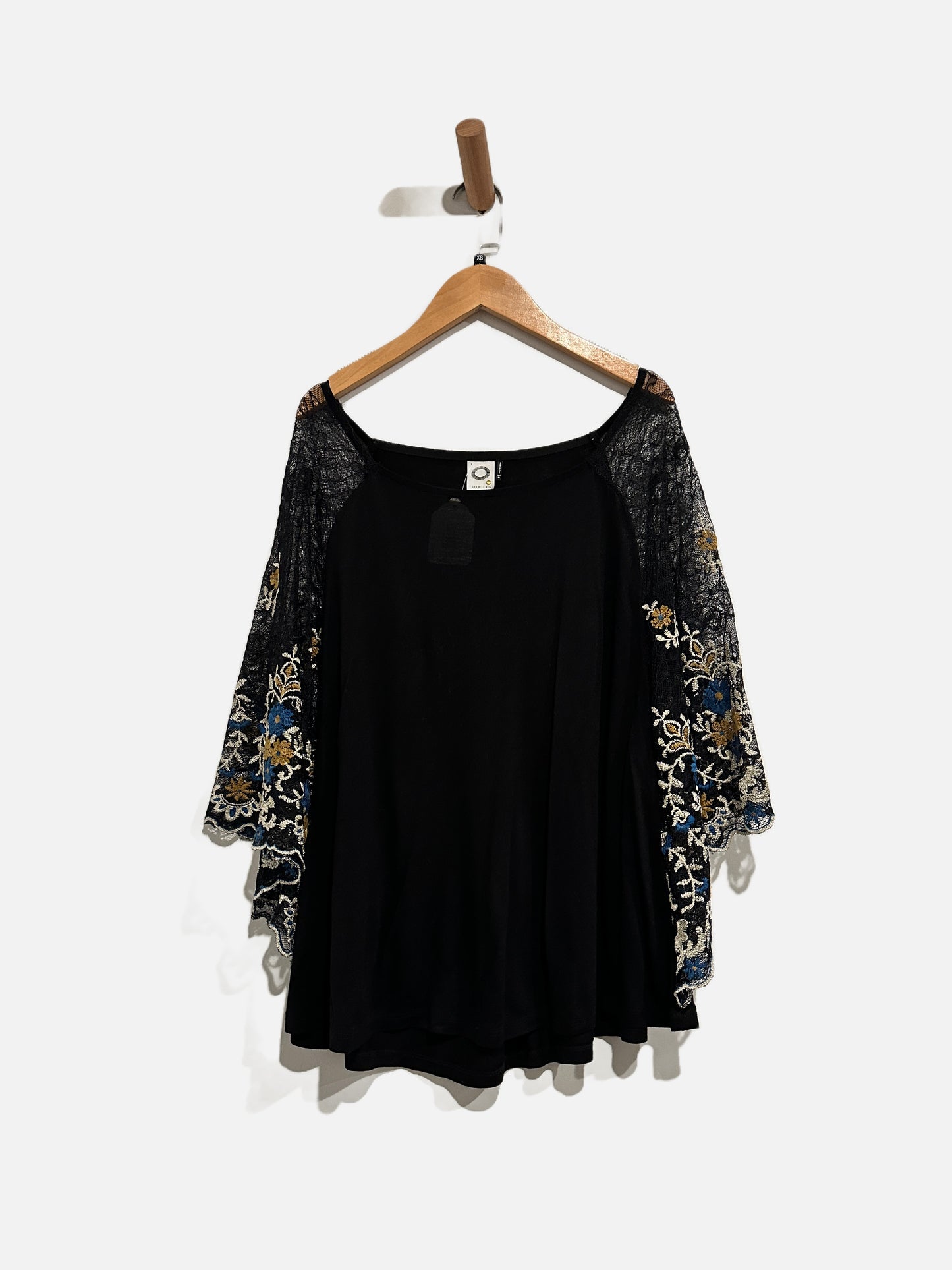Anthropologie Akemi + Kin Black Lace Floral Embroidered Top - XS